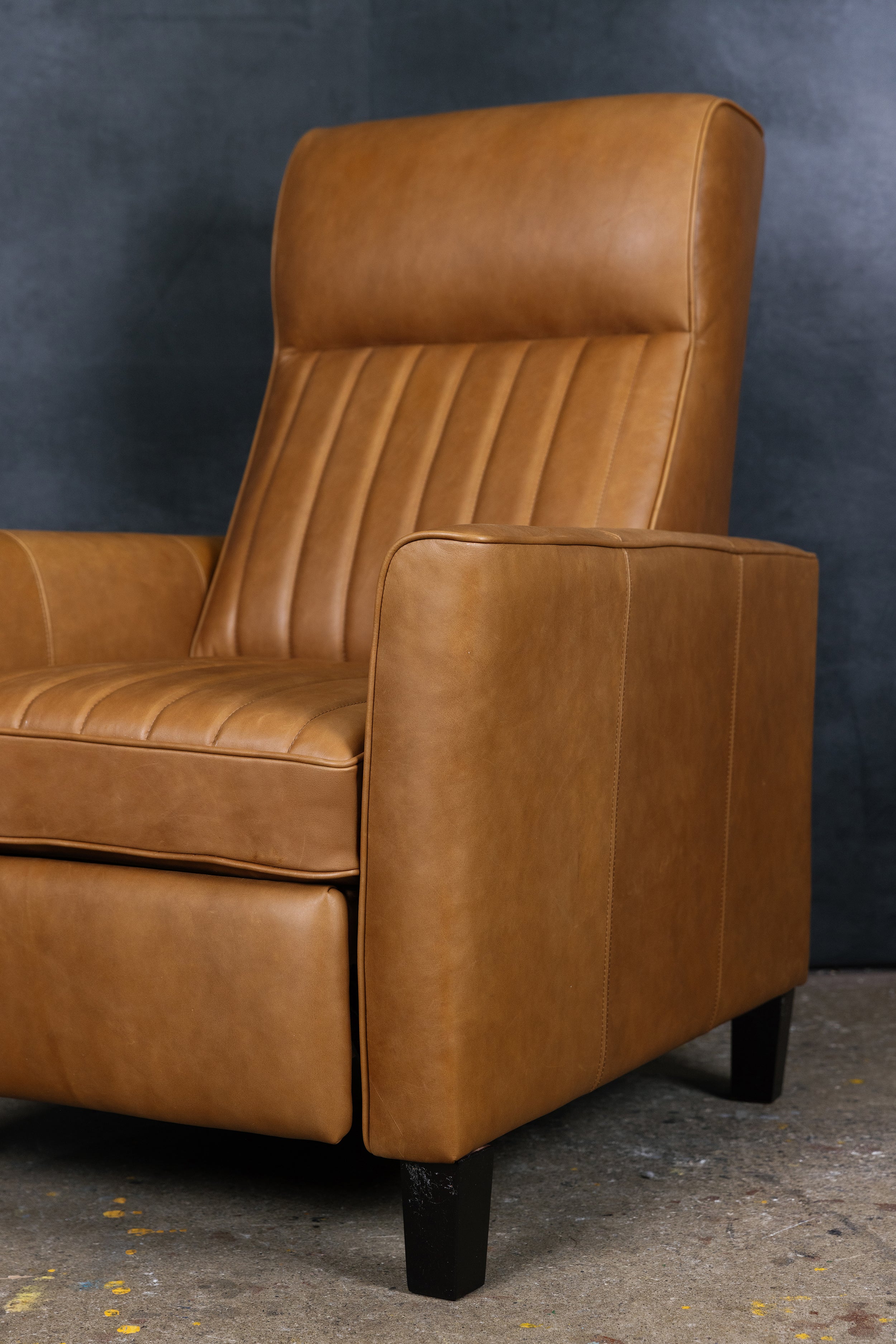 TENNESSEE LEATHER RECLINER CHAIR