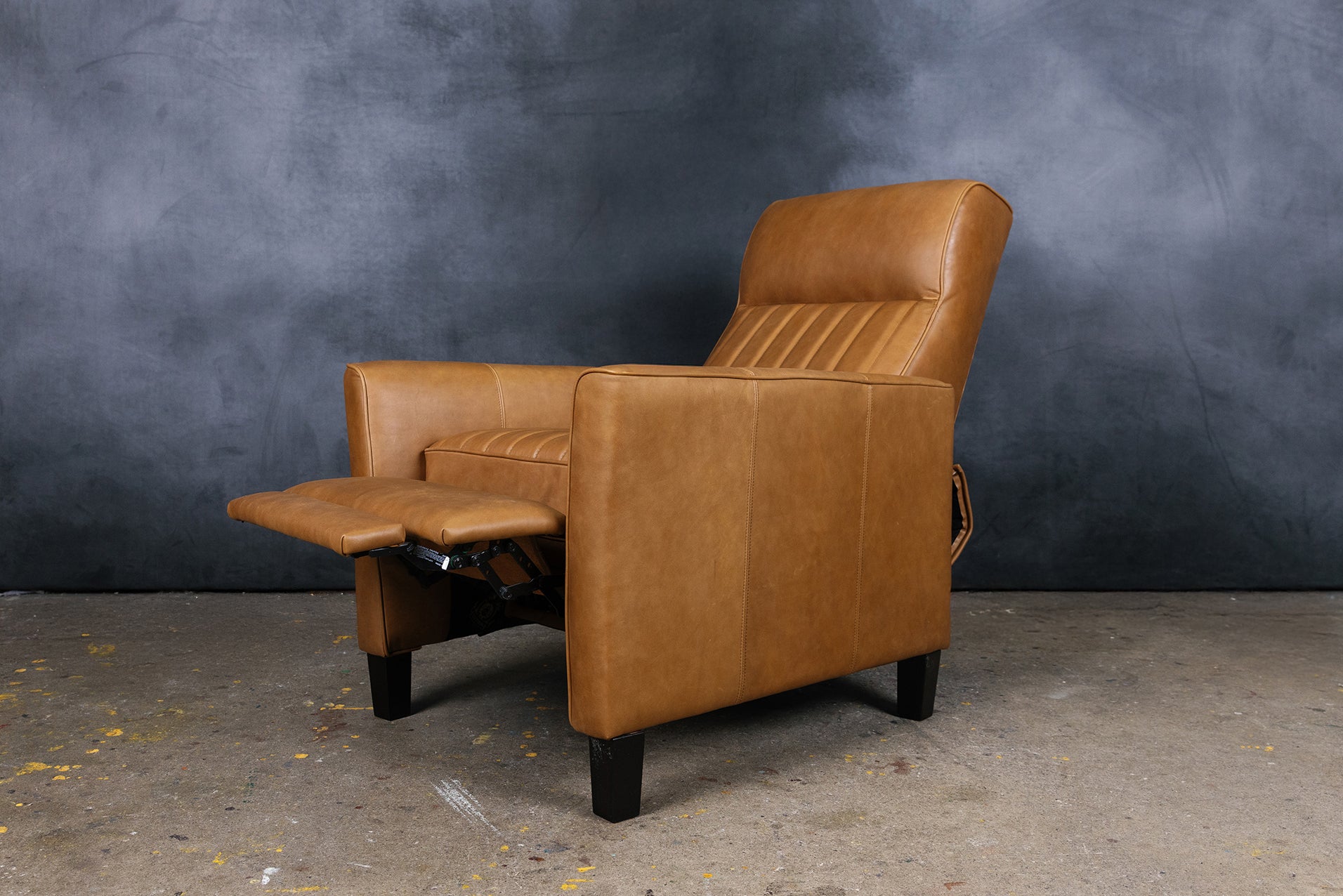 TENNESSEE LEATHER RECLINER CHAIR