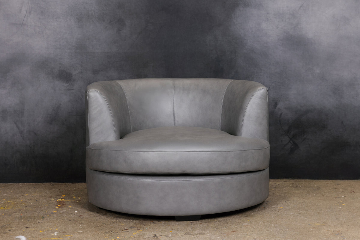 LEATHER CUDDLER