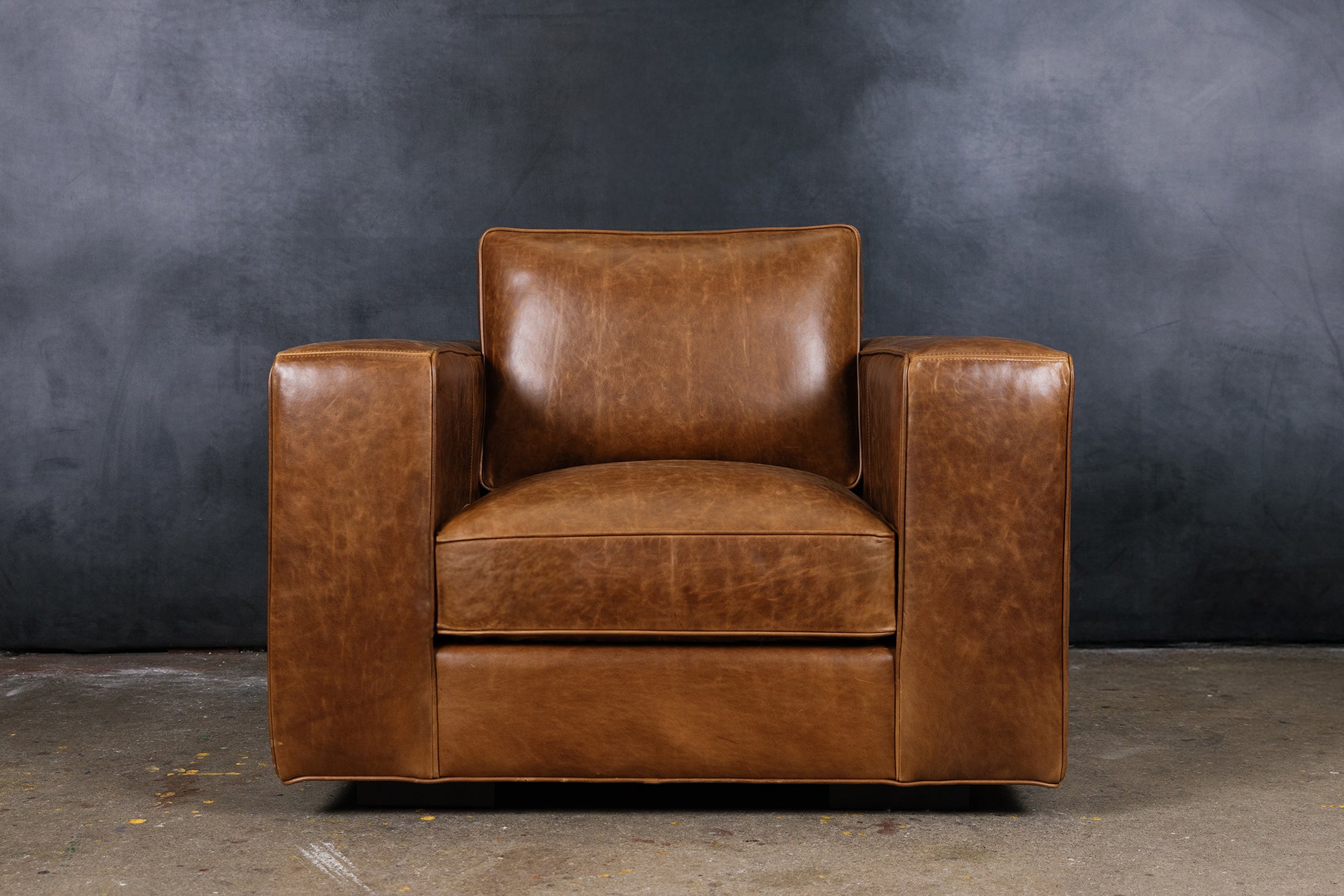 MADDEX LEATHER CHAIR