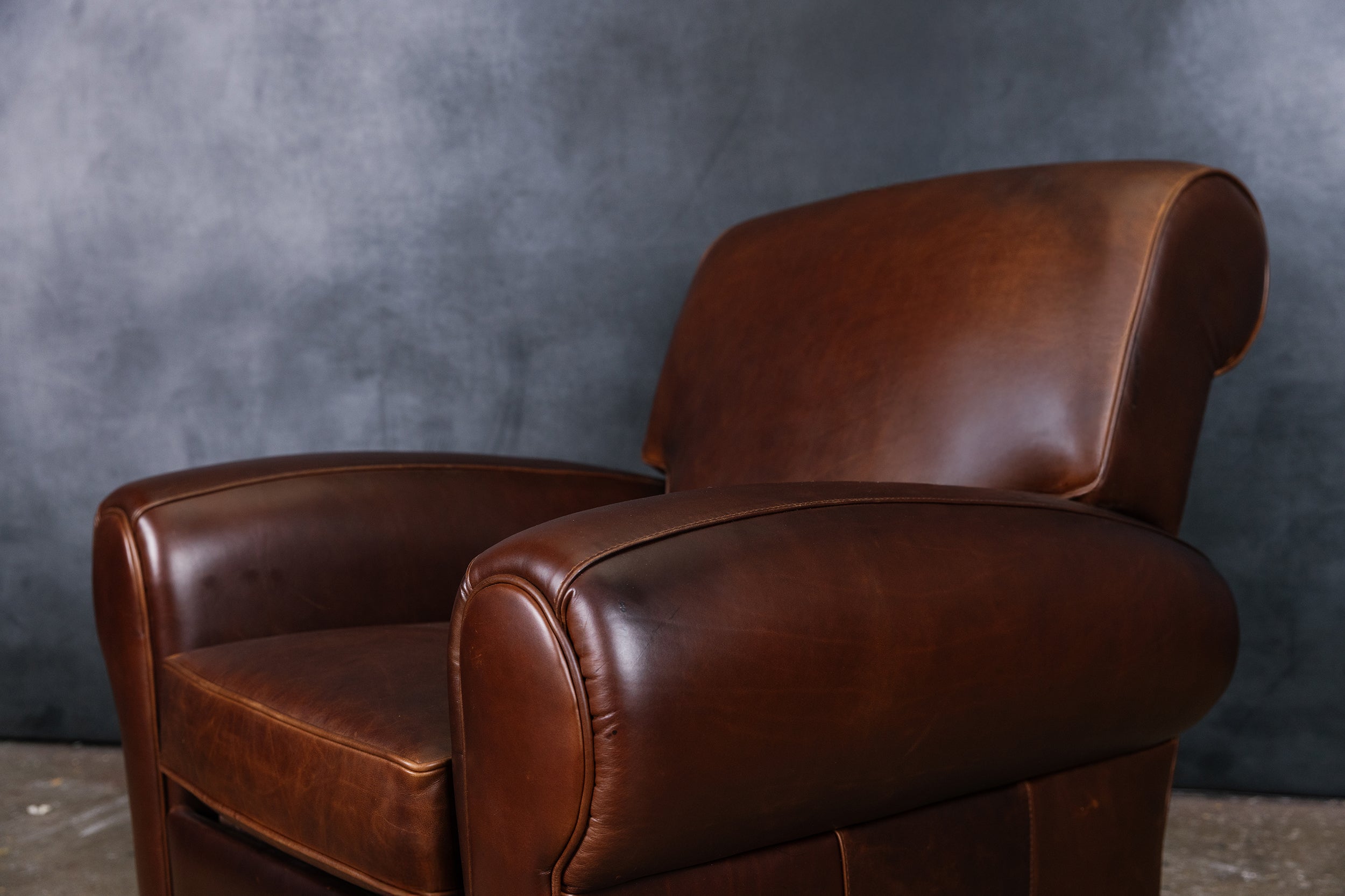 HENDRIX LEATHER RECLINER CHAIR