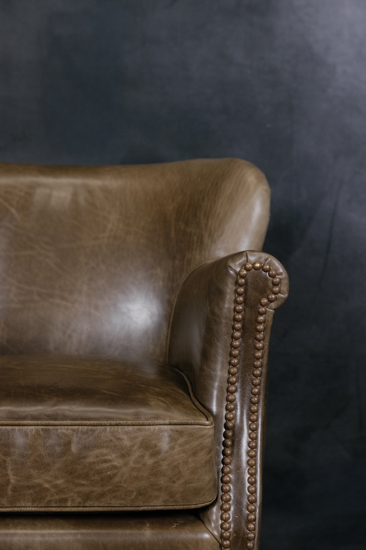 NAPOLEON LEATHER CHAIR