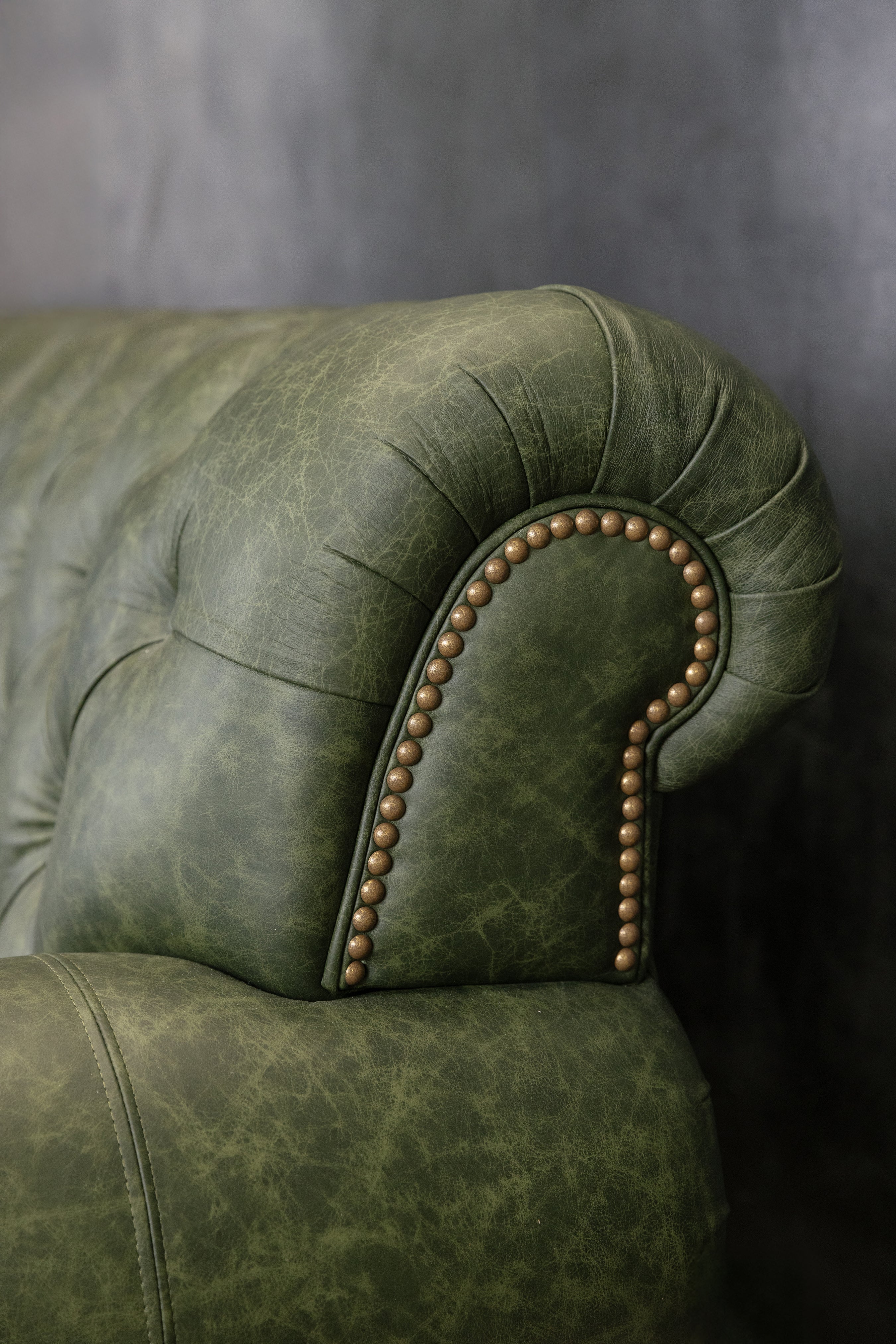 WESTMINSTER LEATHER SOFA