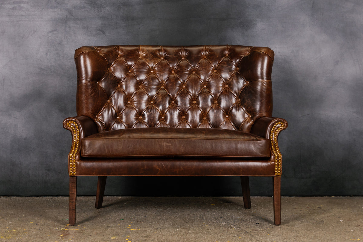 STANLEY LEATHER SETTEE