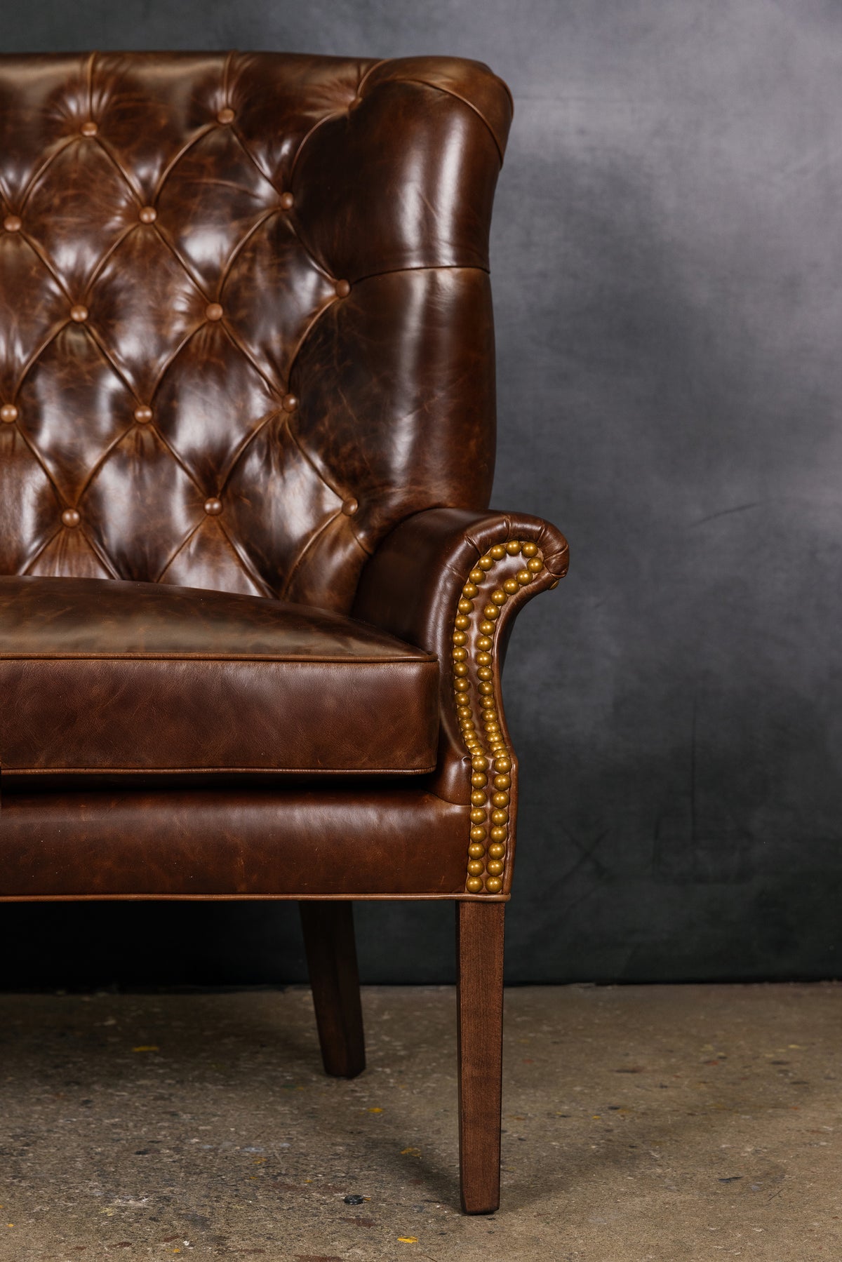 STANLEY LEATHER SETTEE