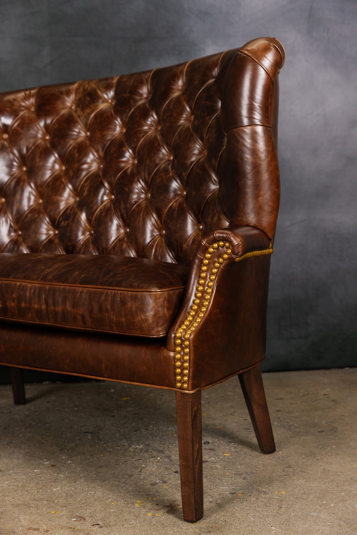 STANLEY LEATHER SETTEE