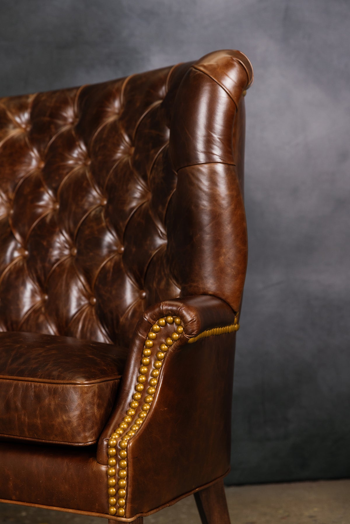 STANLEY LEATHER SETTEE