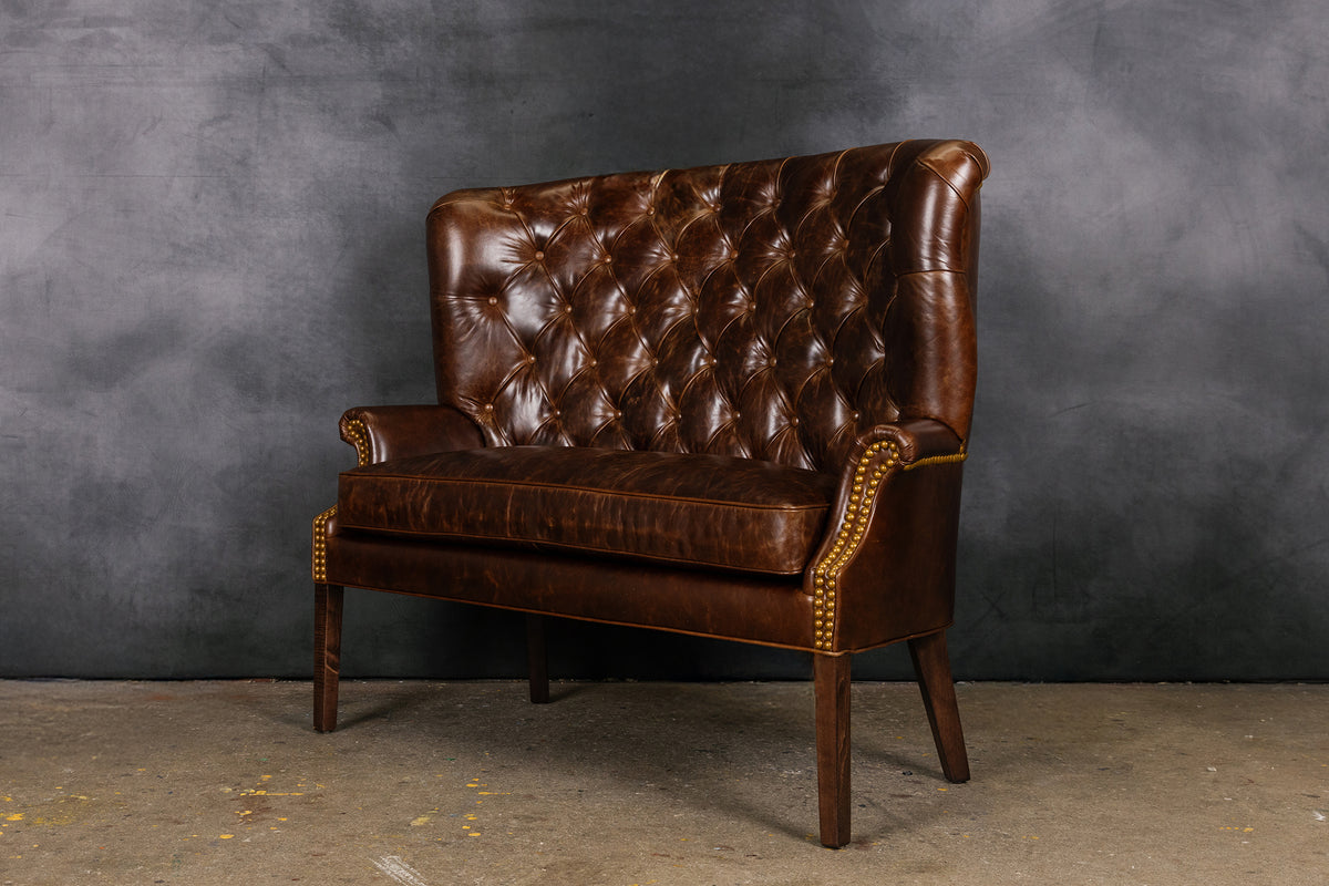 STANLEY LEATHER SETTEE