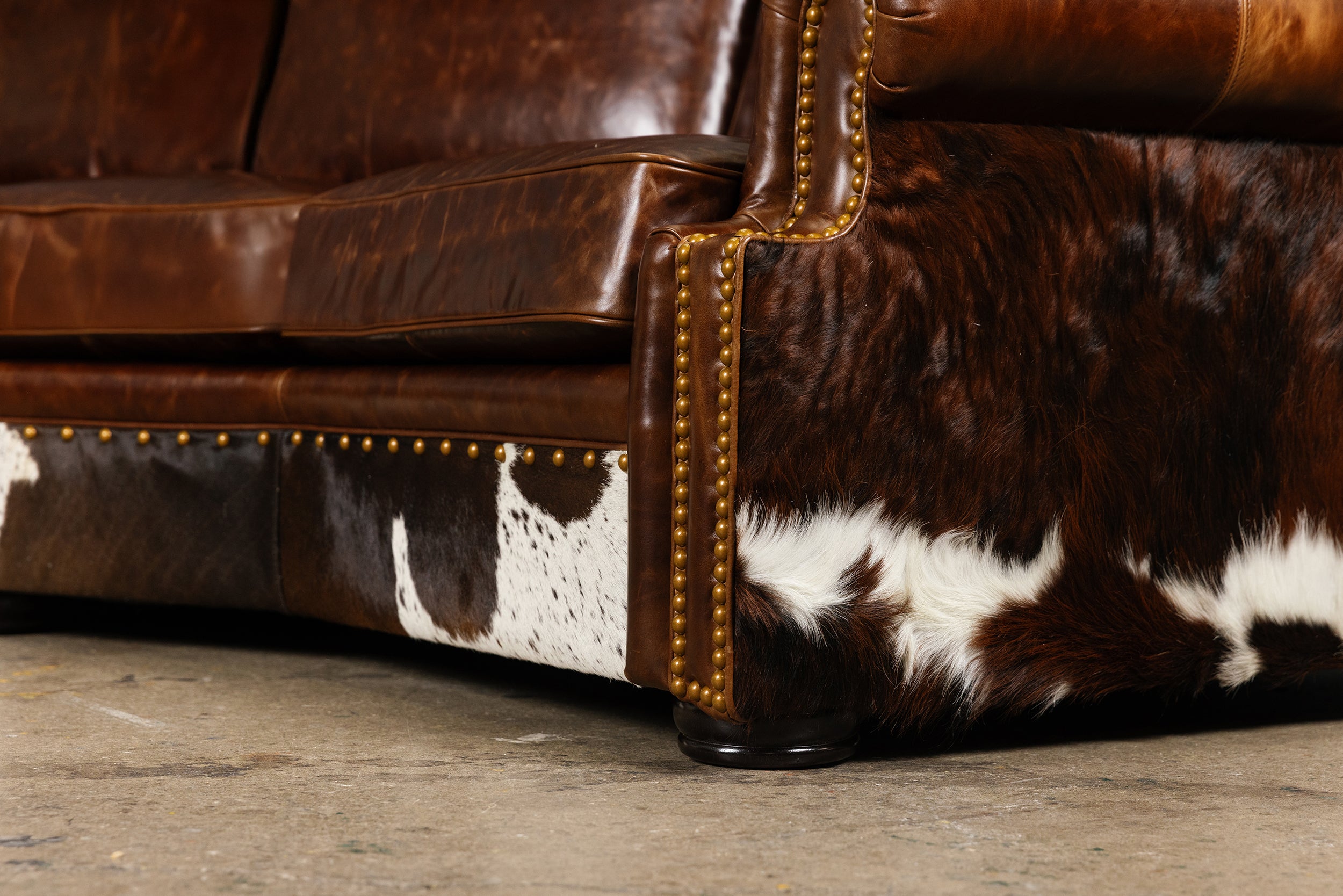THE FRONTIER LEATHER SOFA