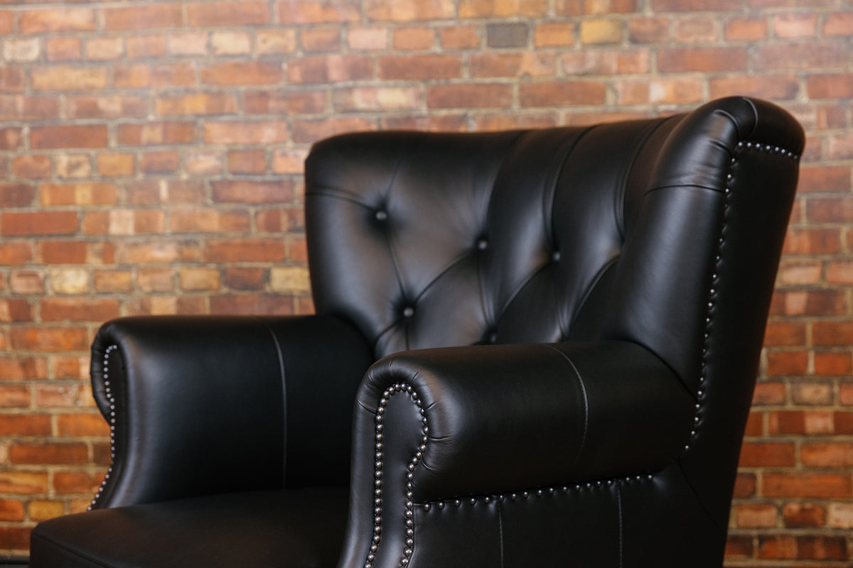 AFICIONADO LEATHER CHAIR FLOOR MODEL BLACK LEATHER