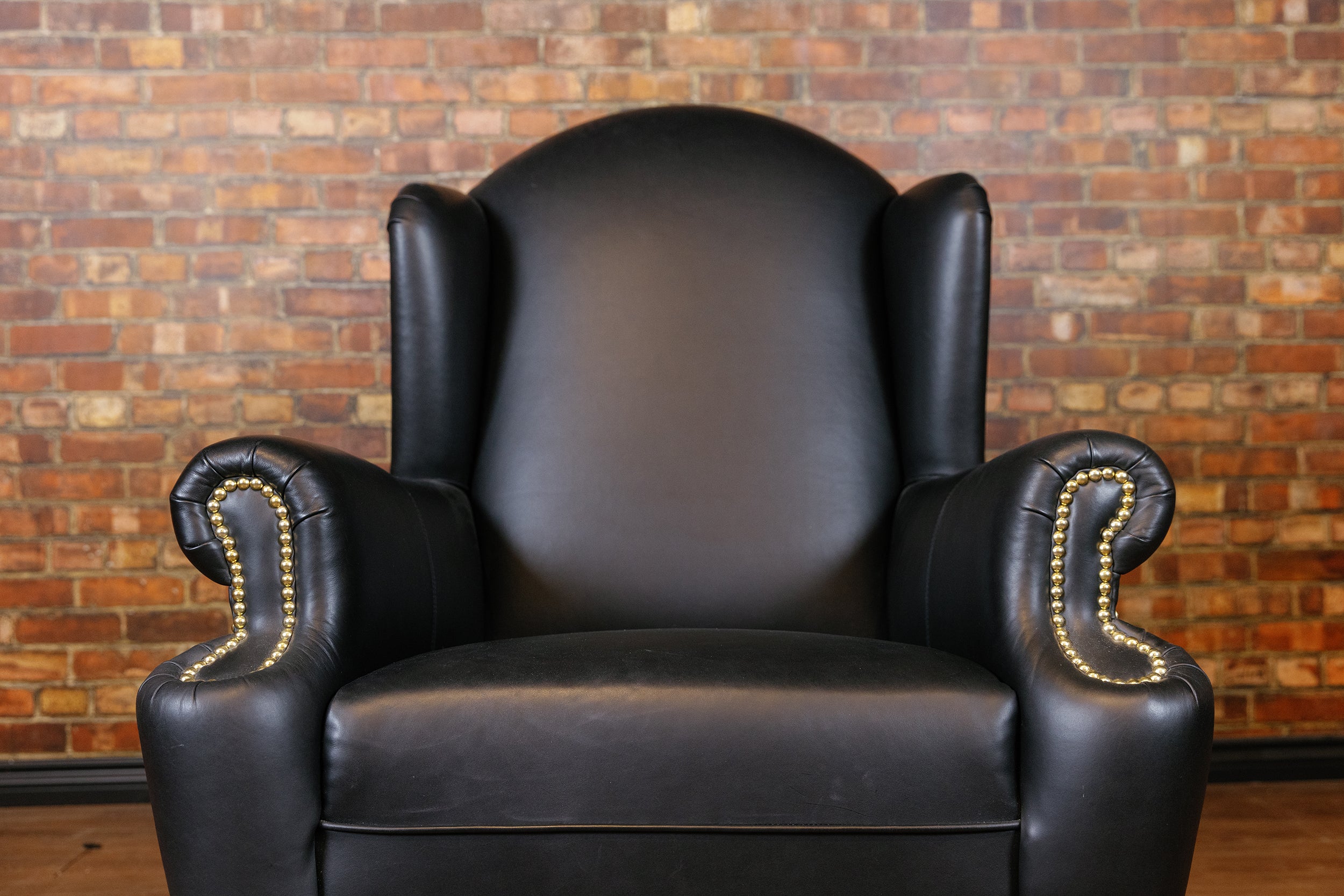 BLACK CLASSIC ROLL ARM CHAIR AS IS