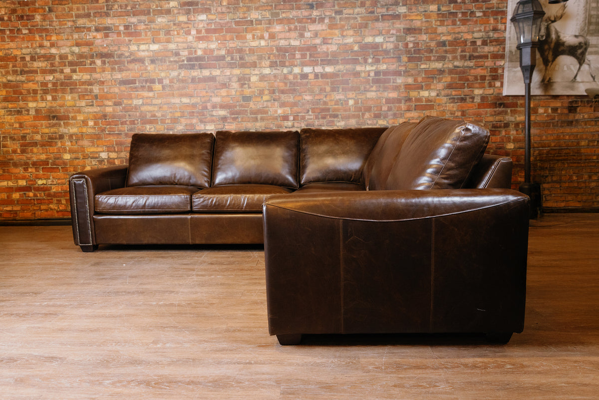 IOWA SECTIONAL FLOOR MODEL 109X109 (SOLD )