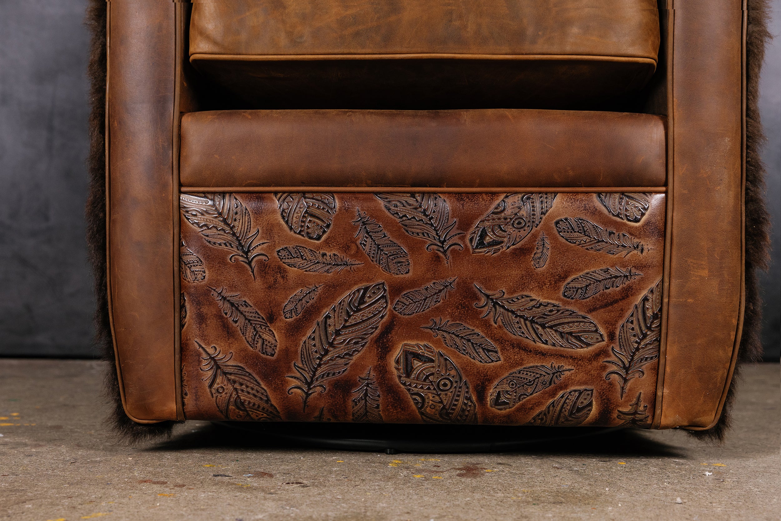 APACHE LIMITED EDITION LEATHER CHAIR