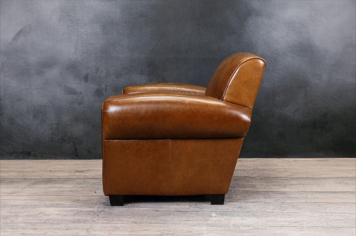 BACHELOR LEATHER CHAIR