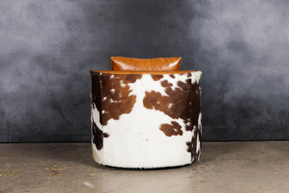 The Yellowstone Swivel Chair - Praline
