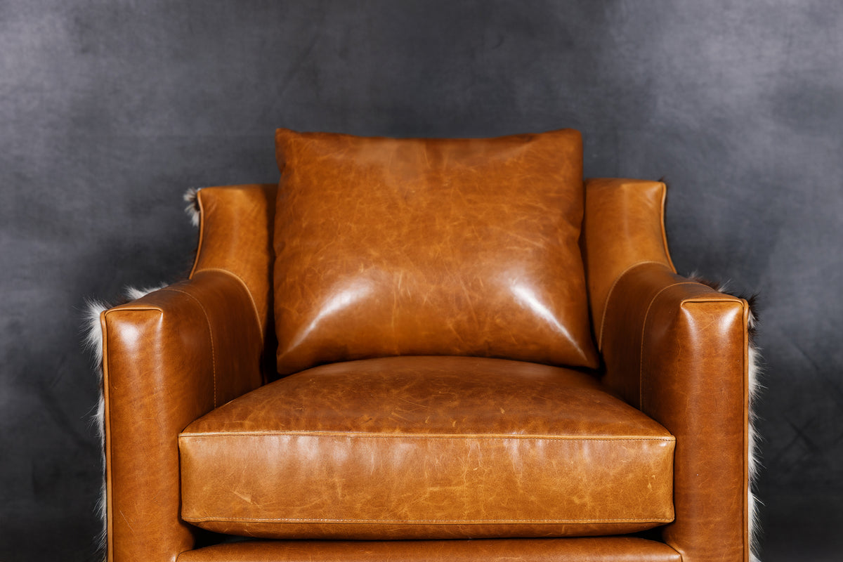 The Yellowstone Swivel Chair - Praline