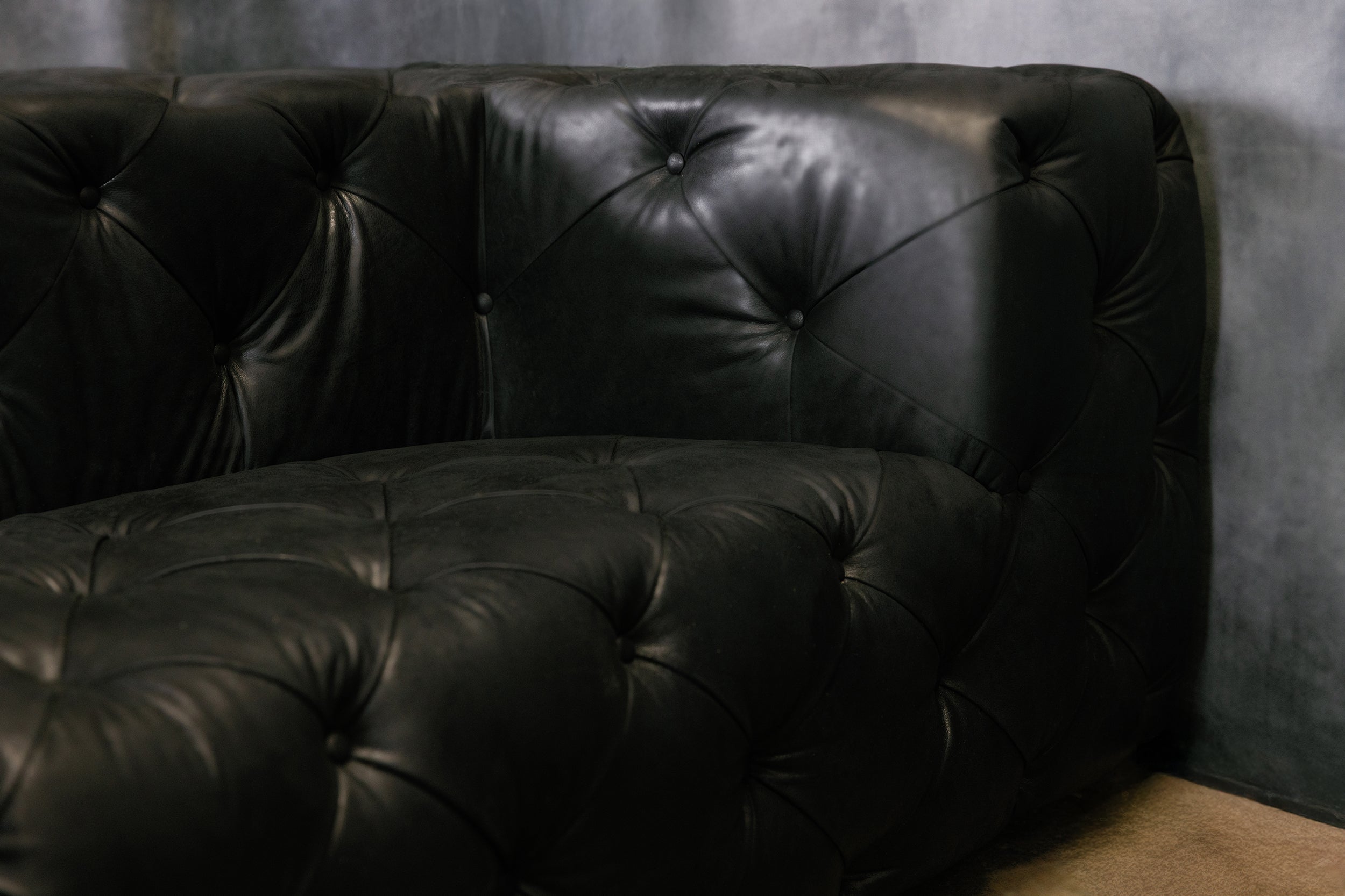 ROYALSOHO DECADENCE LEATHER SECTIONAL