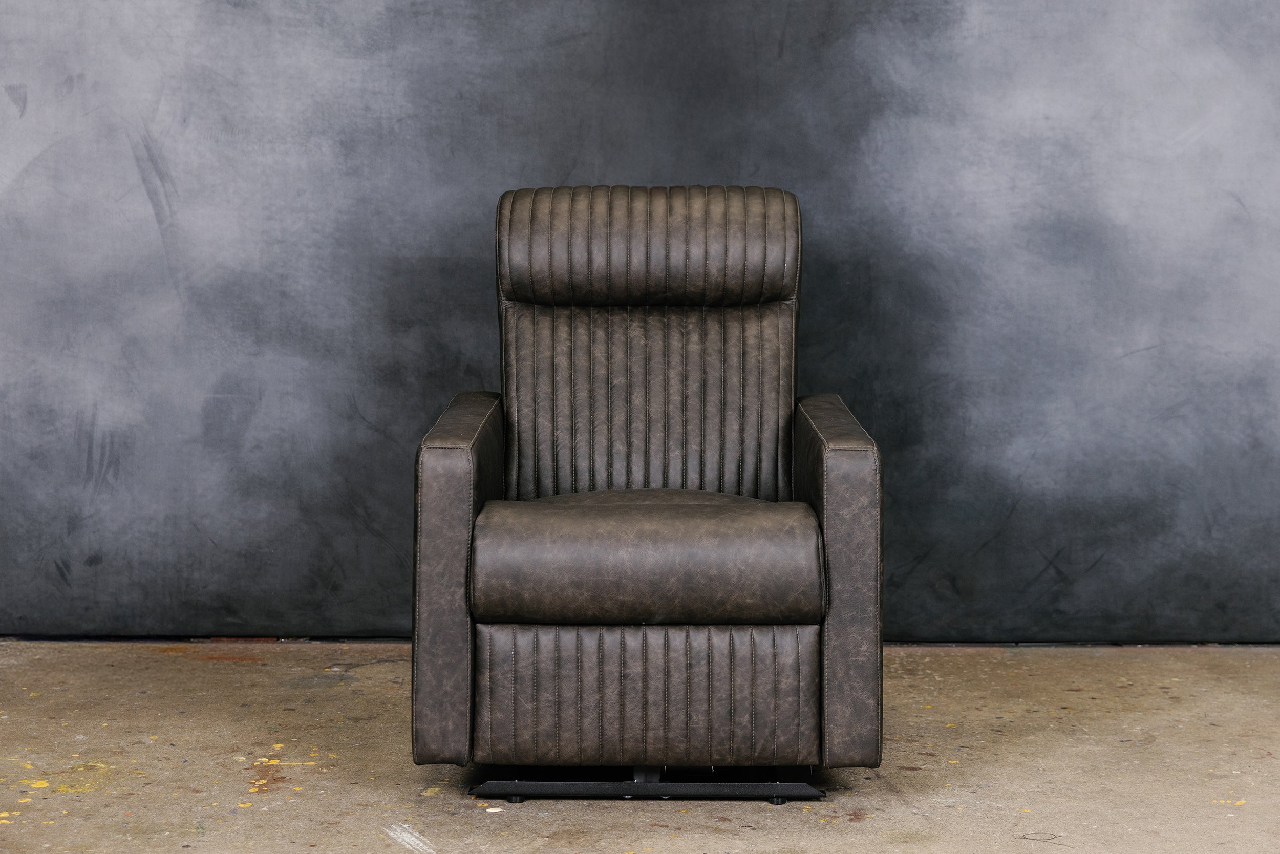 IRON RIDGE POWER RECLINER CHAIR