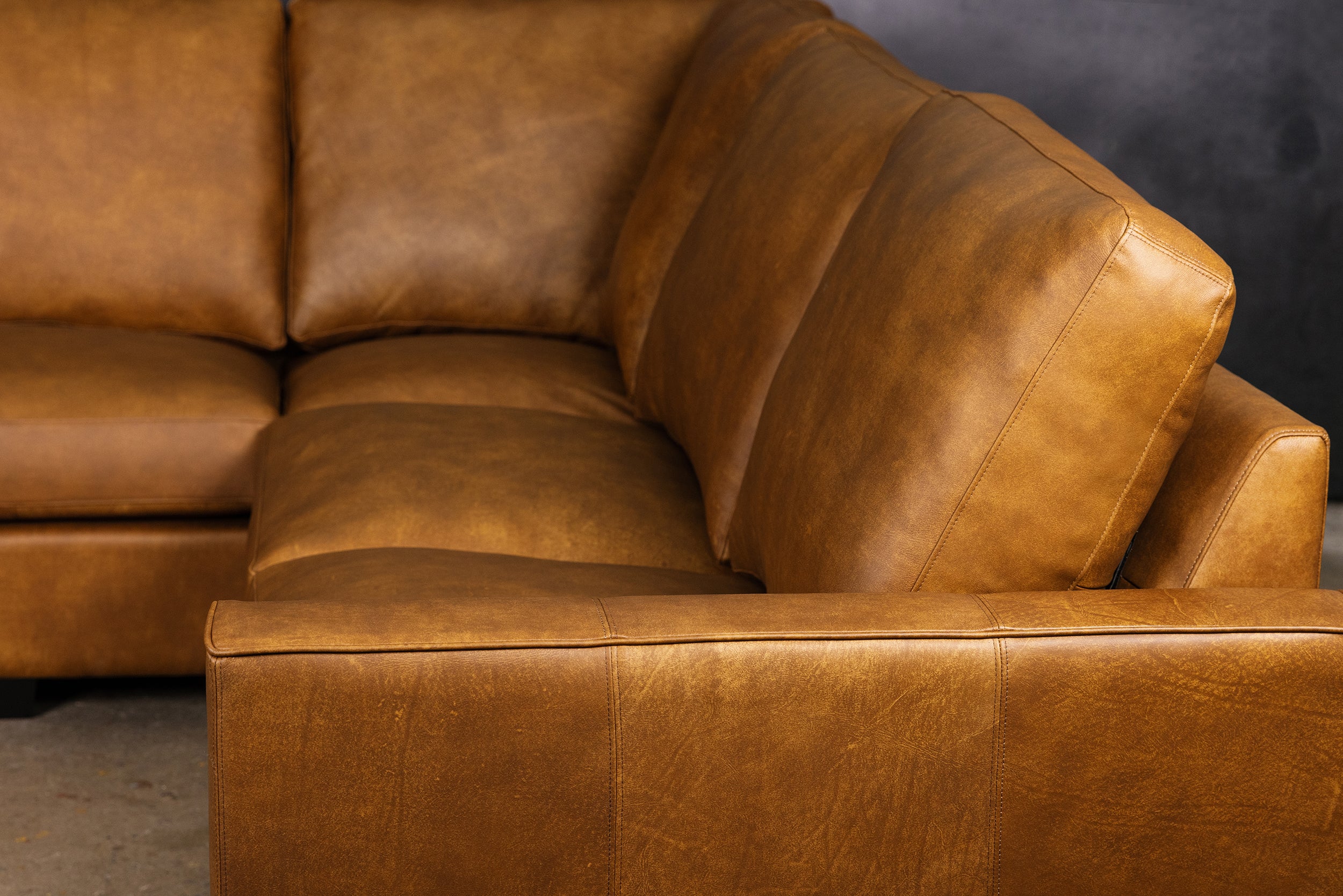 TORINO LEATHER SECTIONAL
