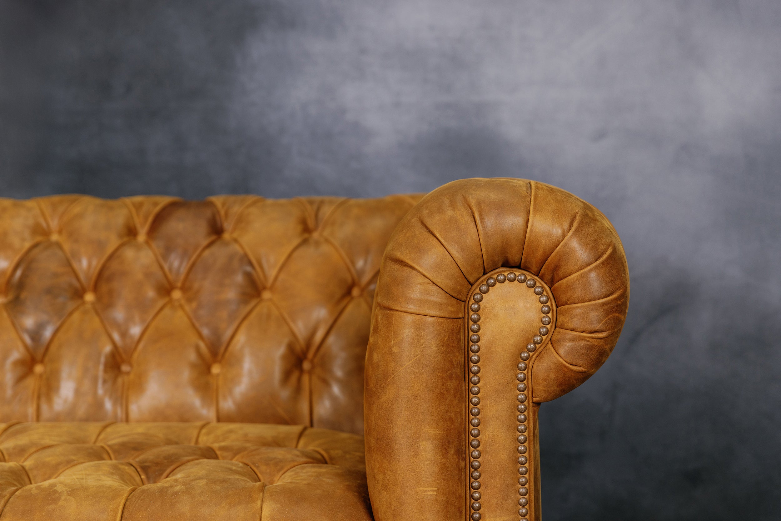 CANAPÉ CHESTERFIELD CLASSIQUE