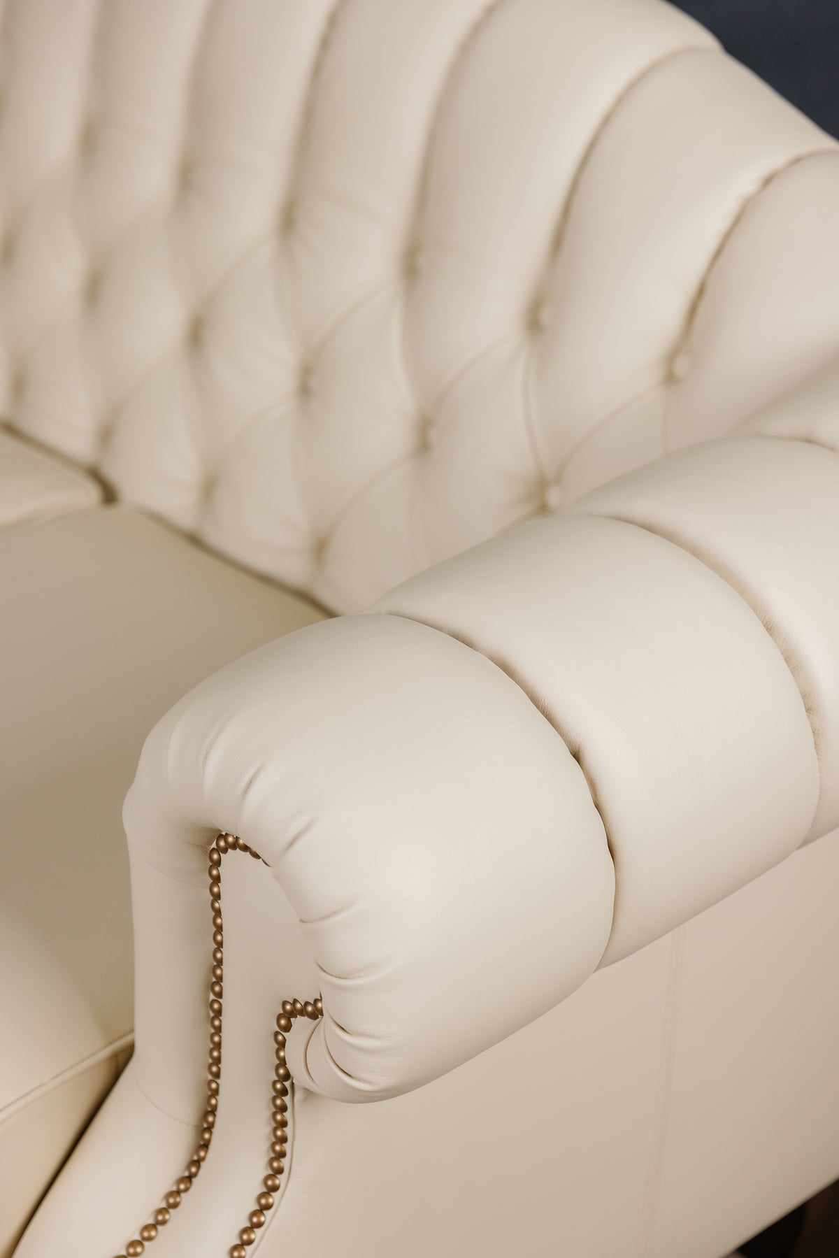 ASHBURY LEATHER SOFA