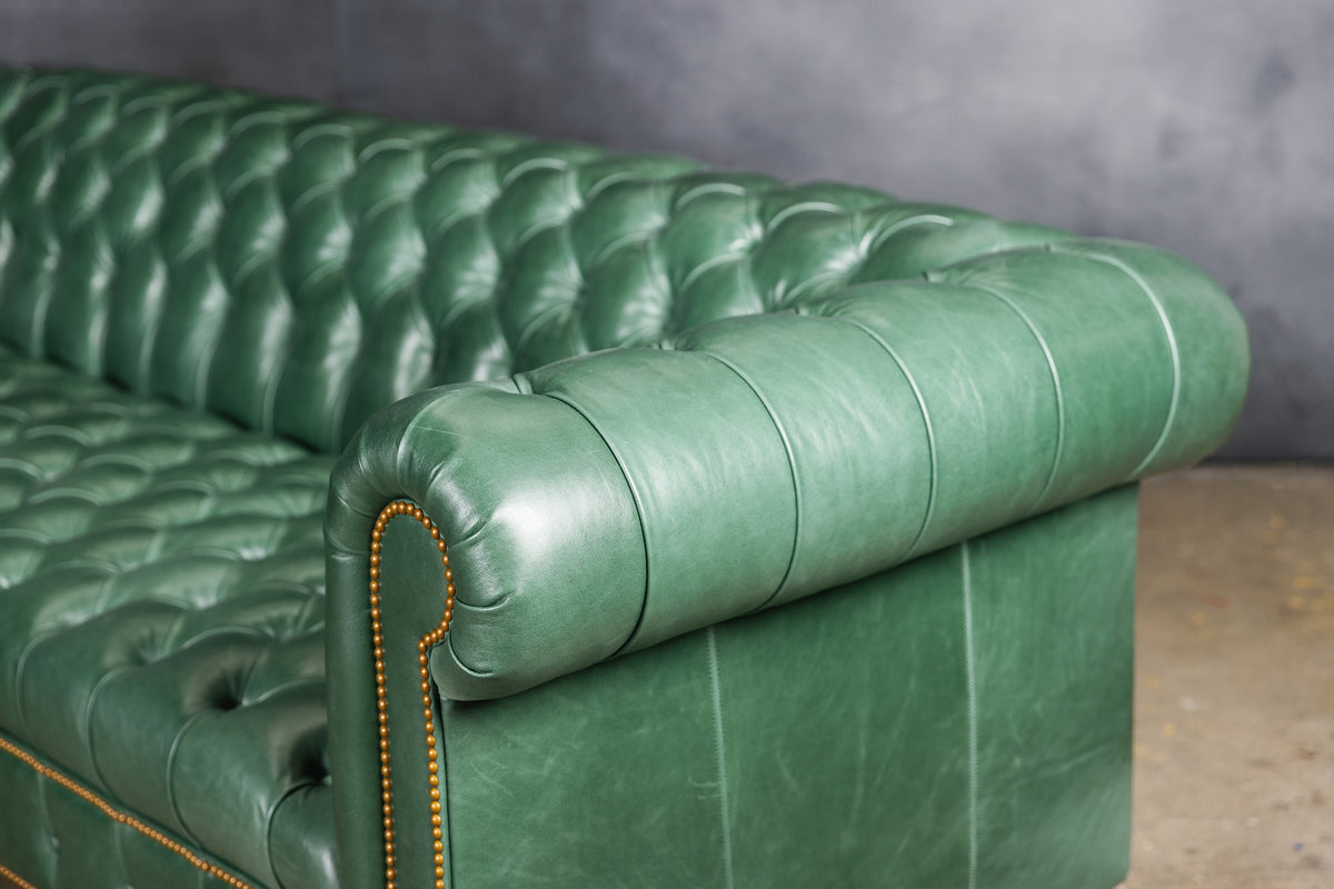 GREEN SOFA TUFTED