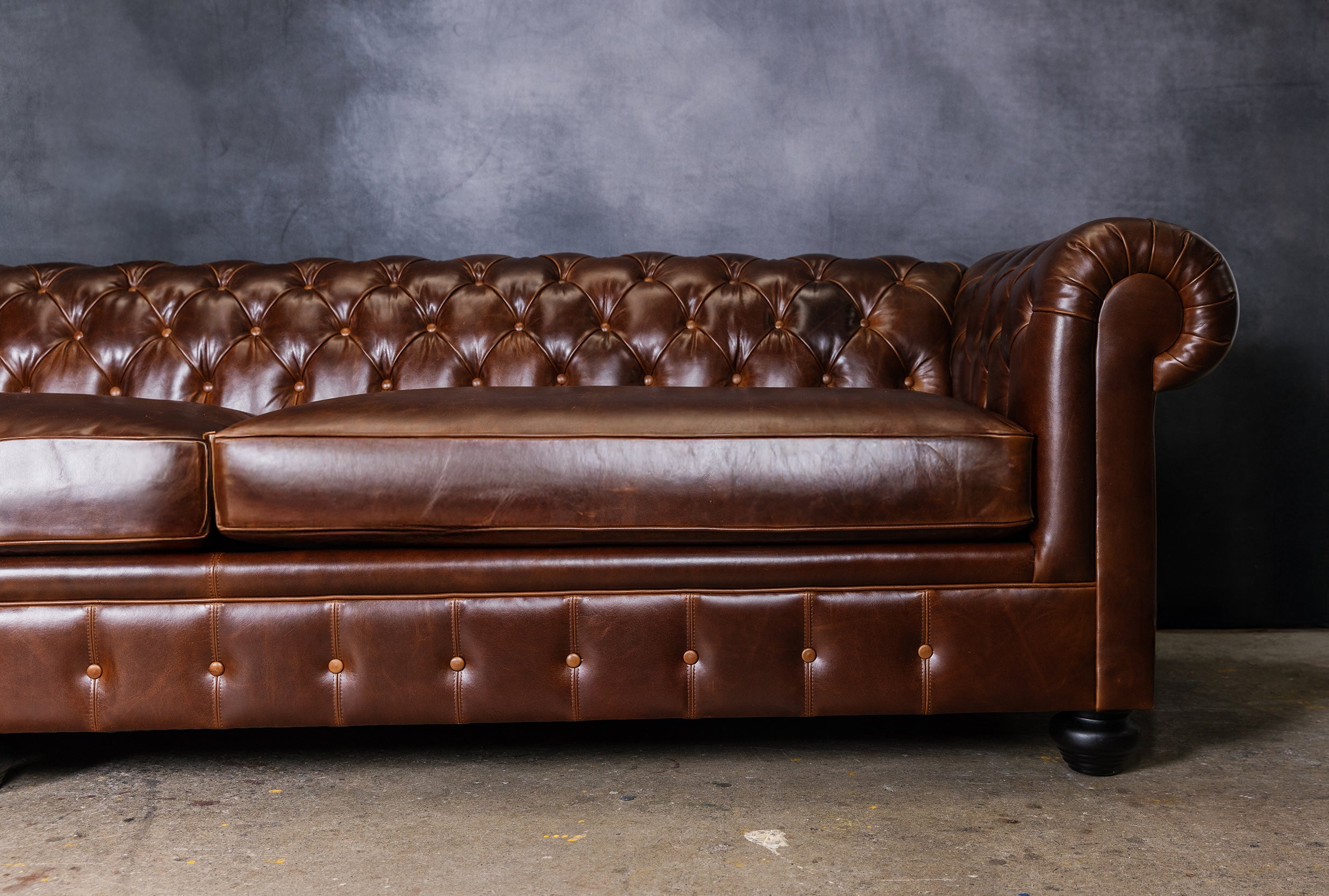 WIMBLEDON LEATHER SECTIONAL