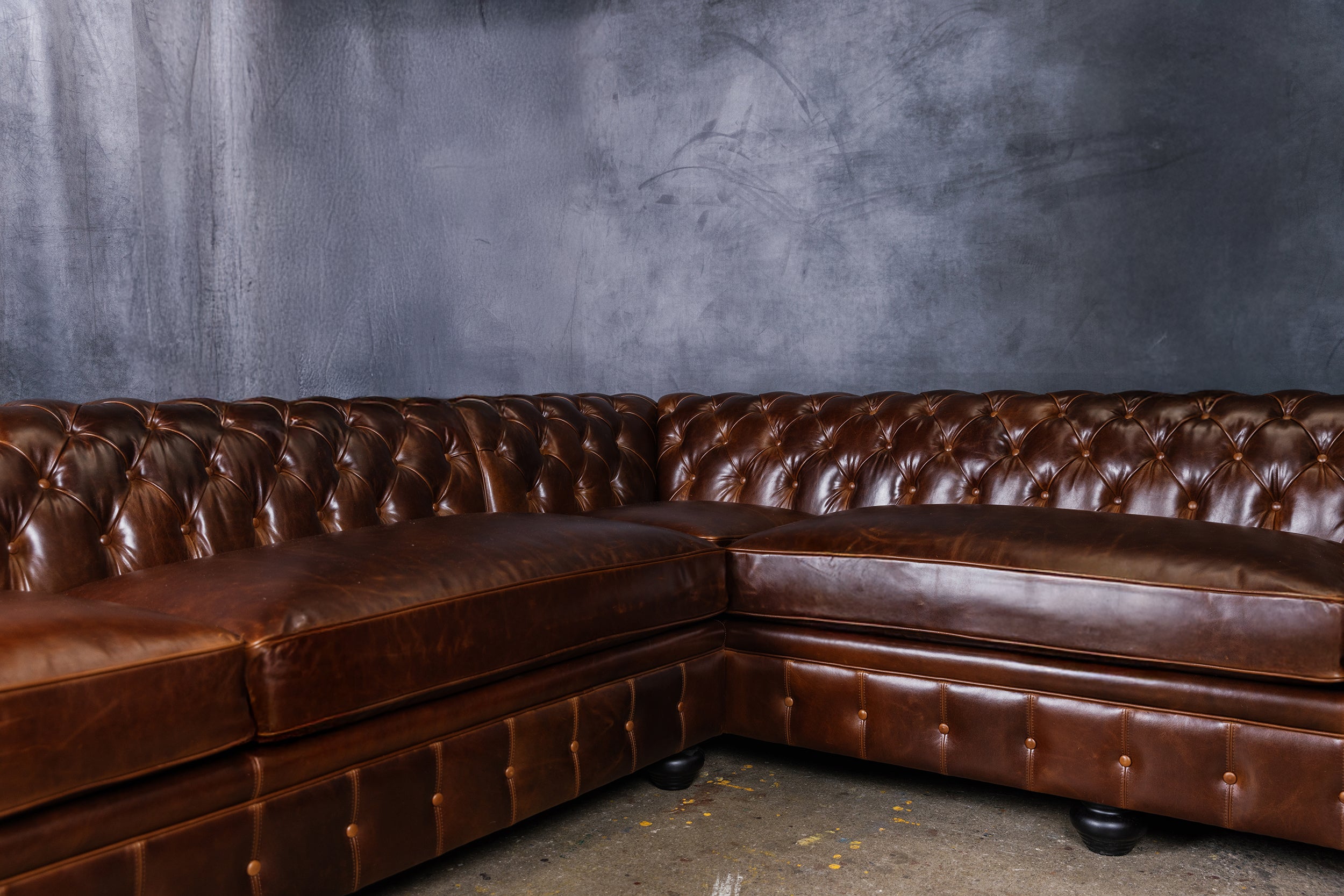 WIMBLEDON LEATHER SECTIONAL