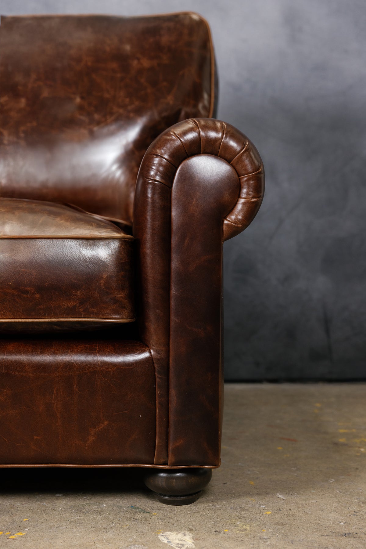 LANNISTER LEATHER SOFA - NOBILITY SERIES