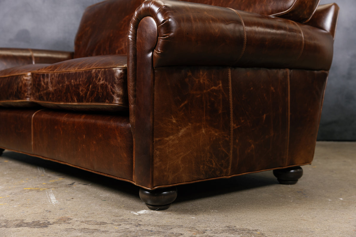 LANNISTER LEATHER LOVESEAT- NOBILITY SERIES