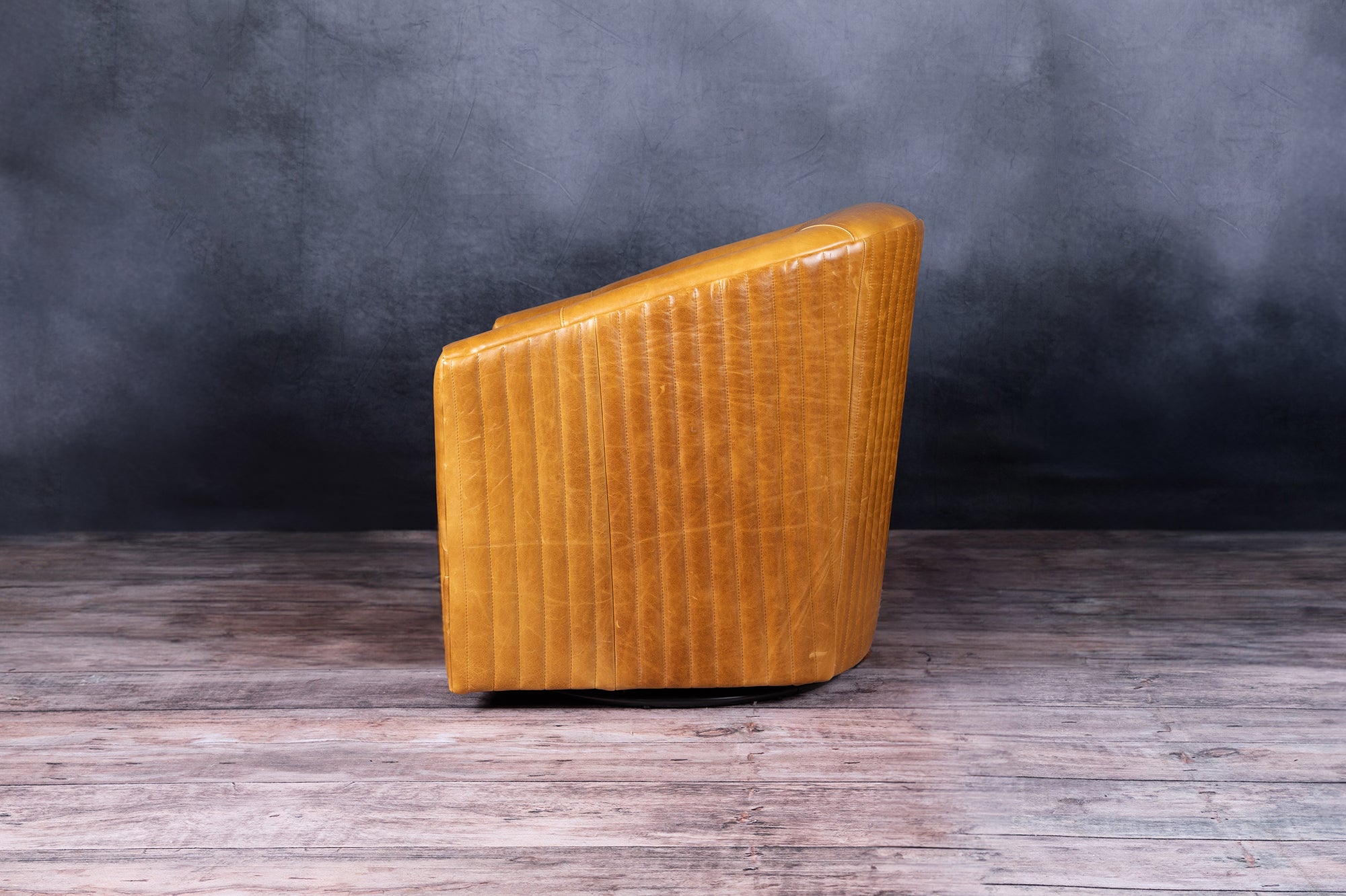 LEATHER CHAIR