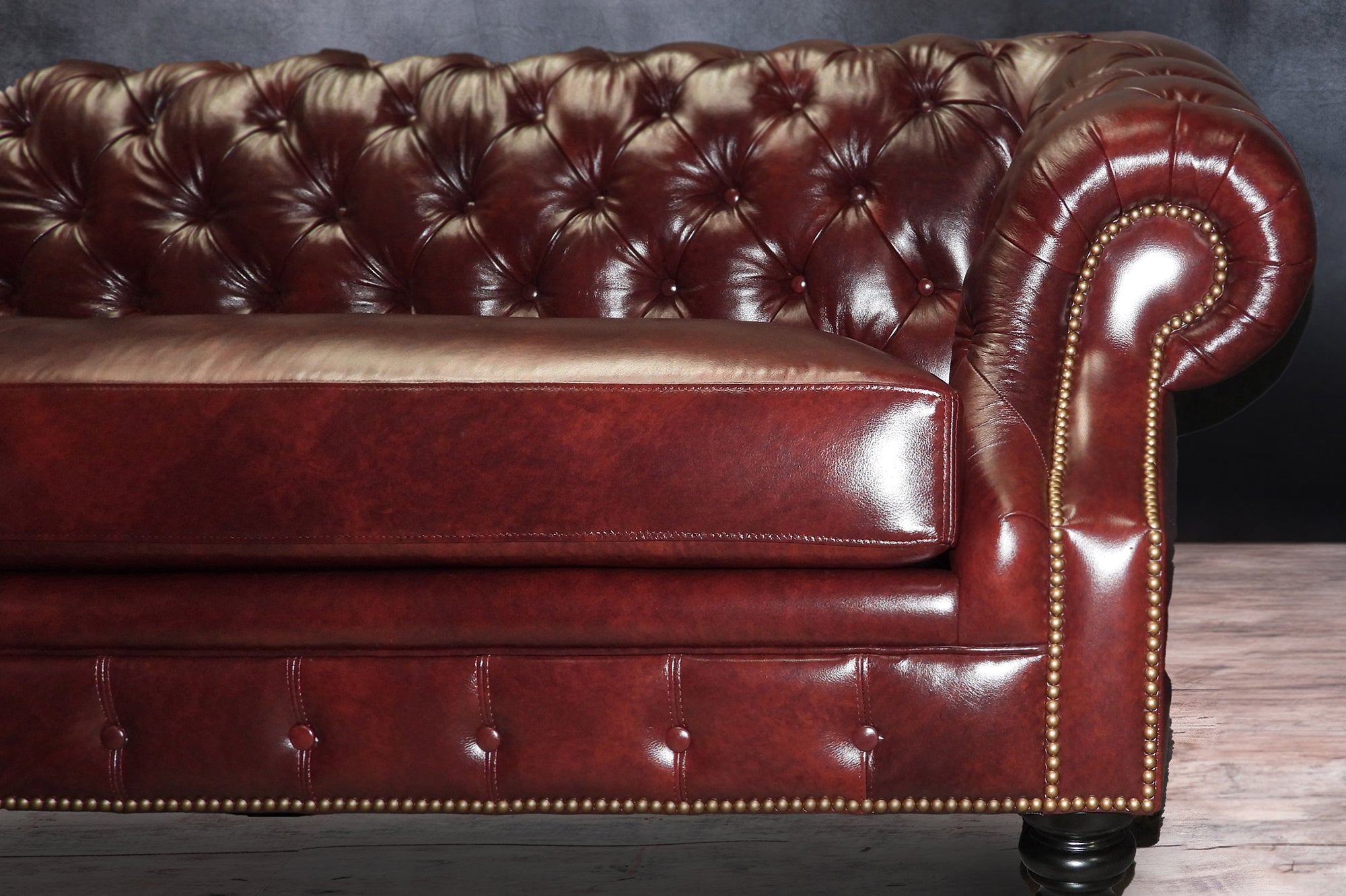 LEATHER SECTIONAL