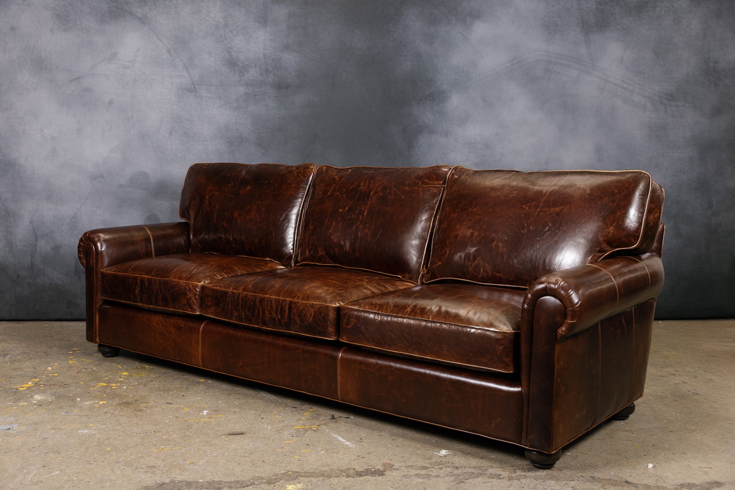 LANNISTER LEATHER SOFA - NOBILITY SERIES