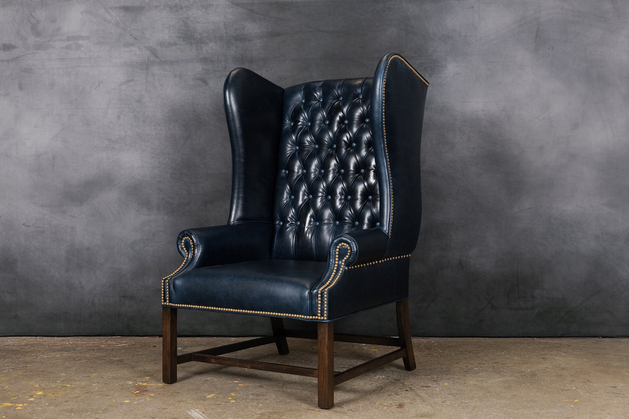 TUFTED CHAIR