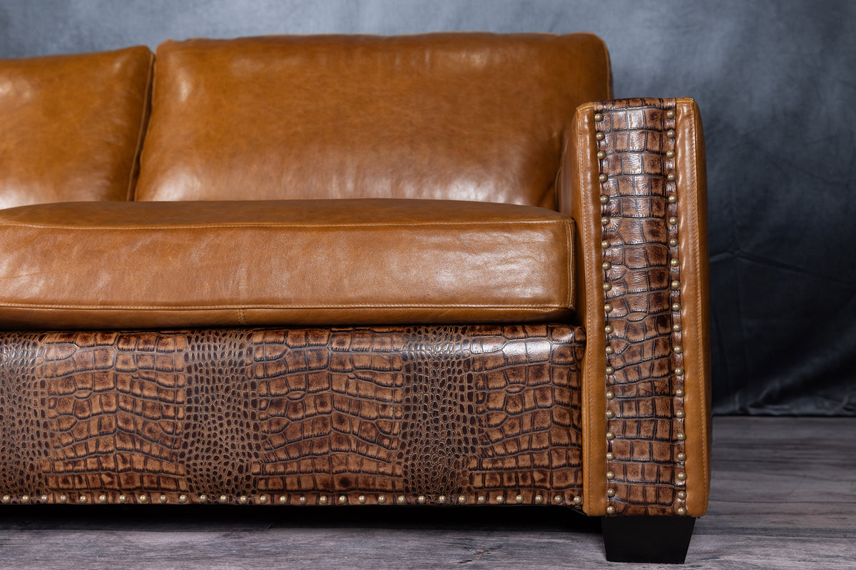 LEATHER SECTIONAL
