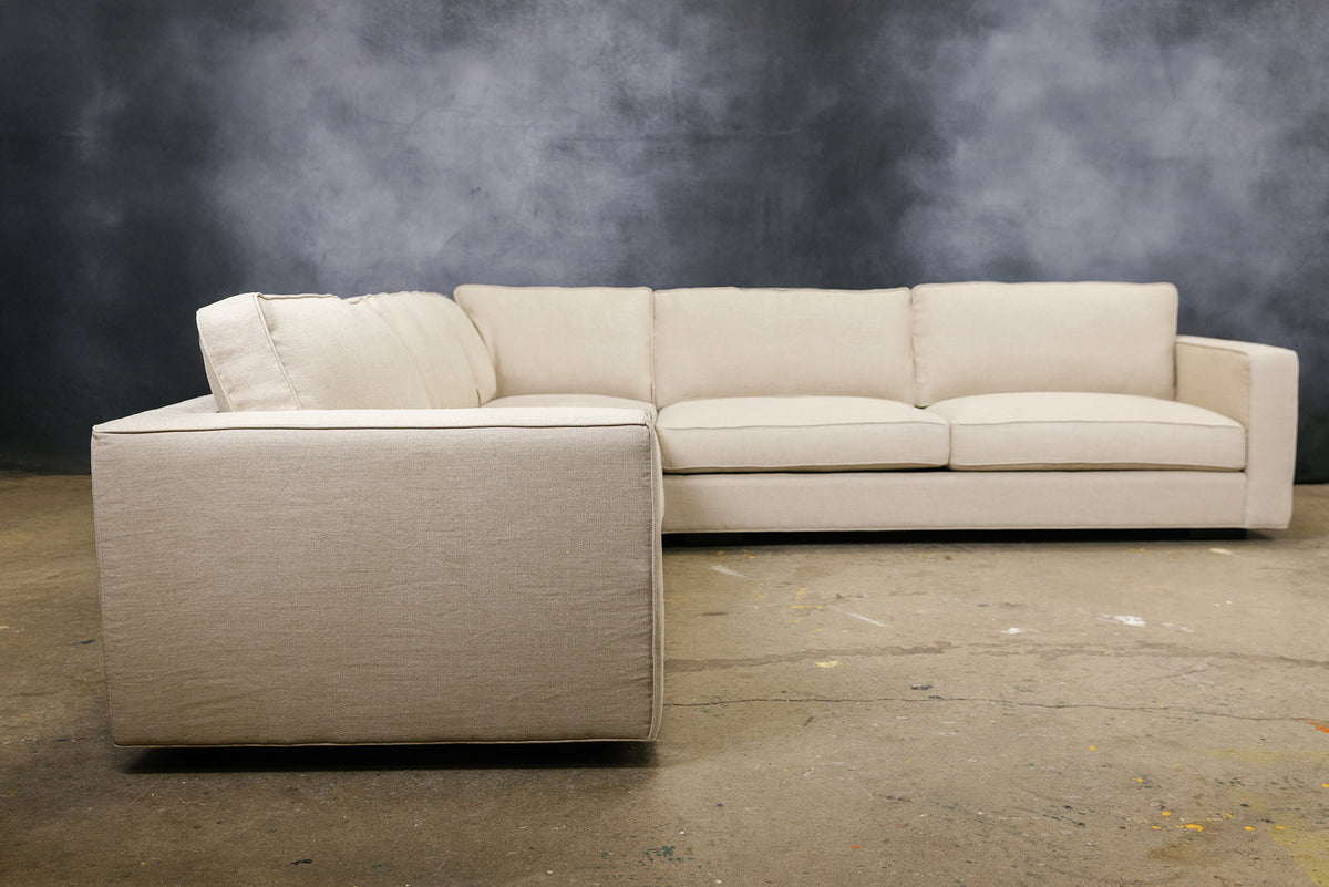 MADDEX SECTIONAL IN FABRIC