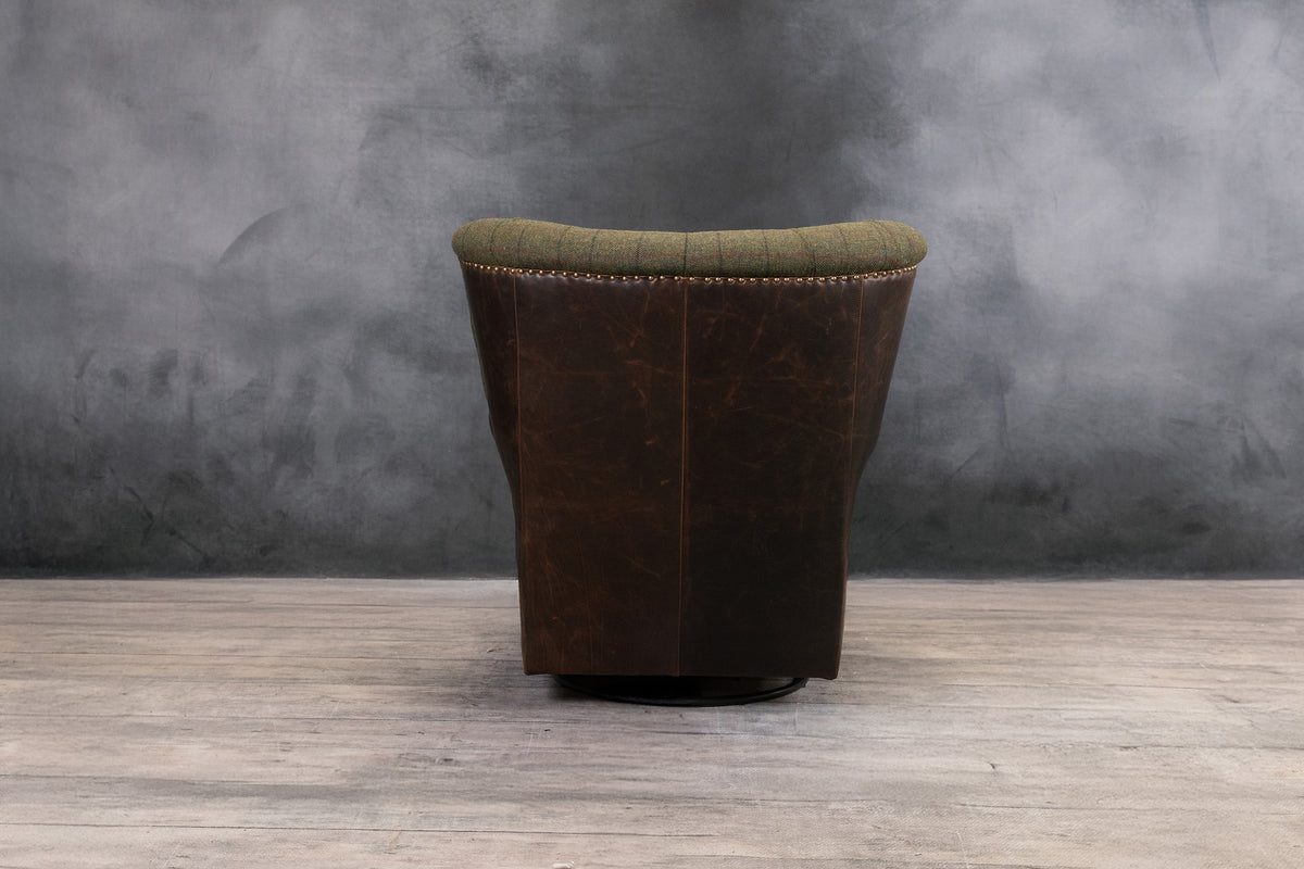 WOLVESHIRE CHAIR