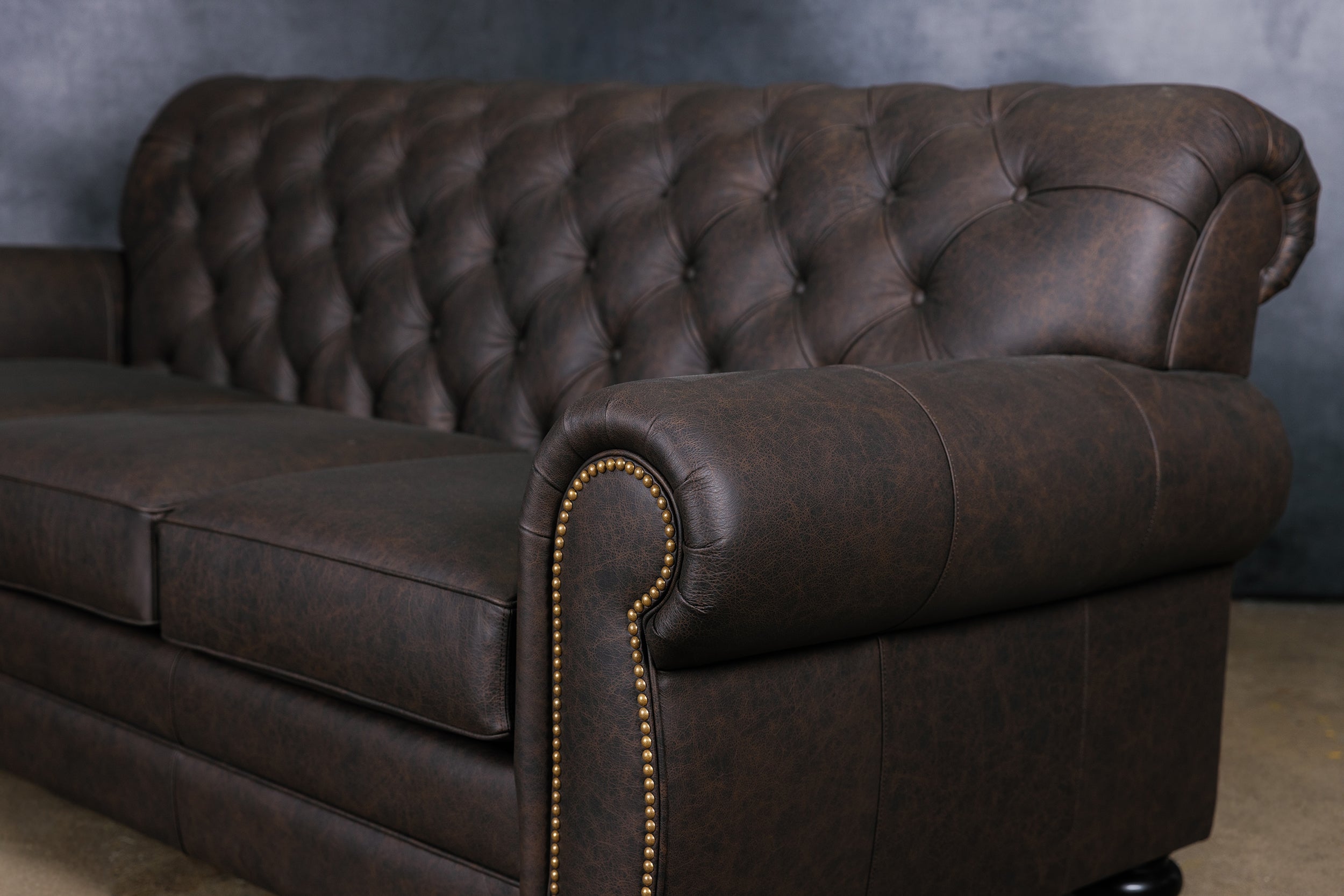 WESTMINSTER LEATHER SOFA BED QUEEN