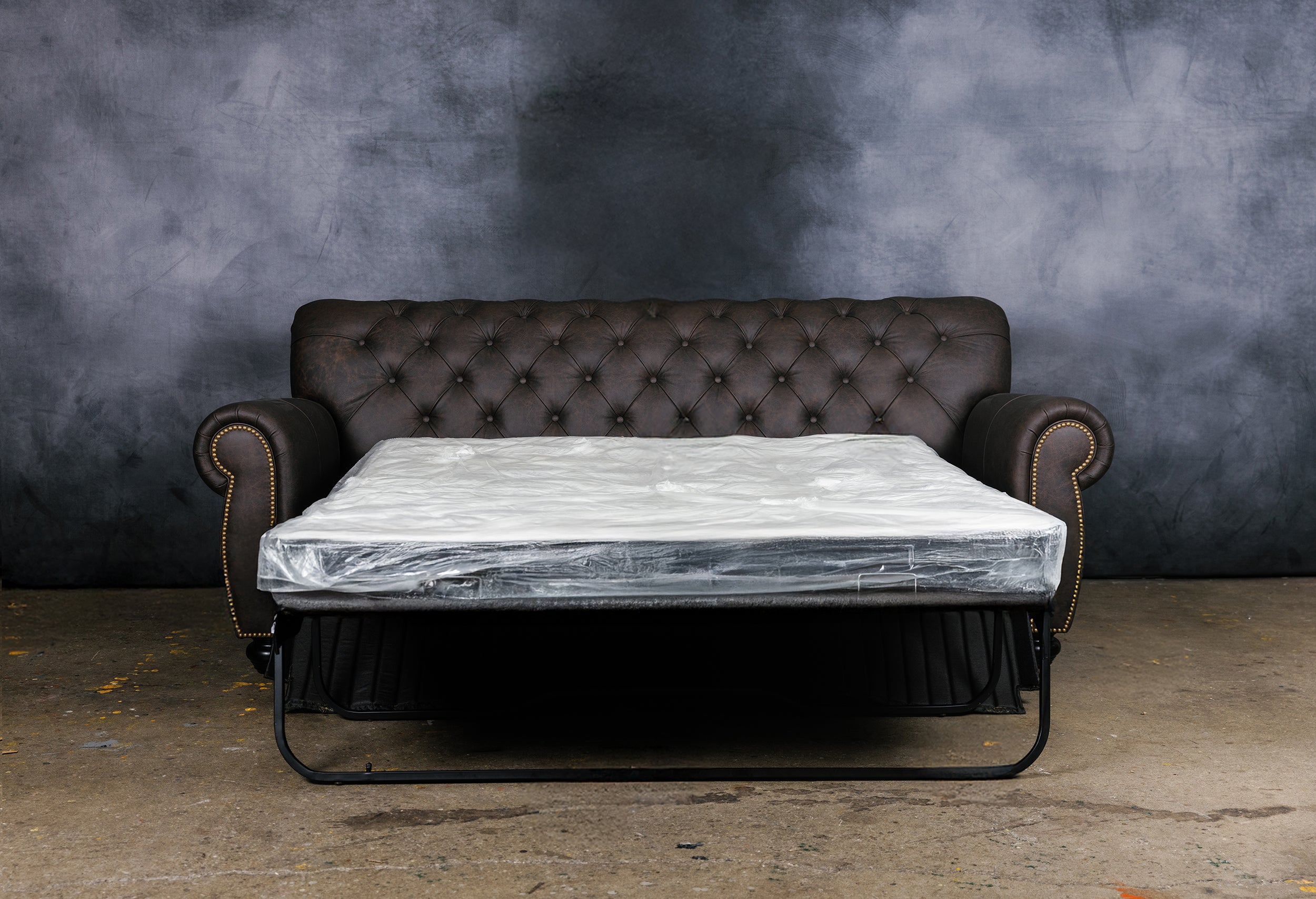 WESTMINSTER LEATHER SOFA BED QUEEN