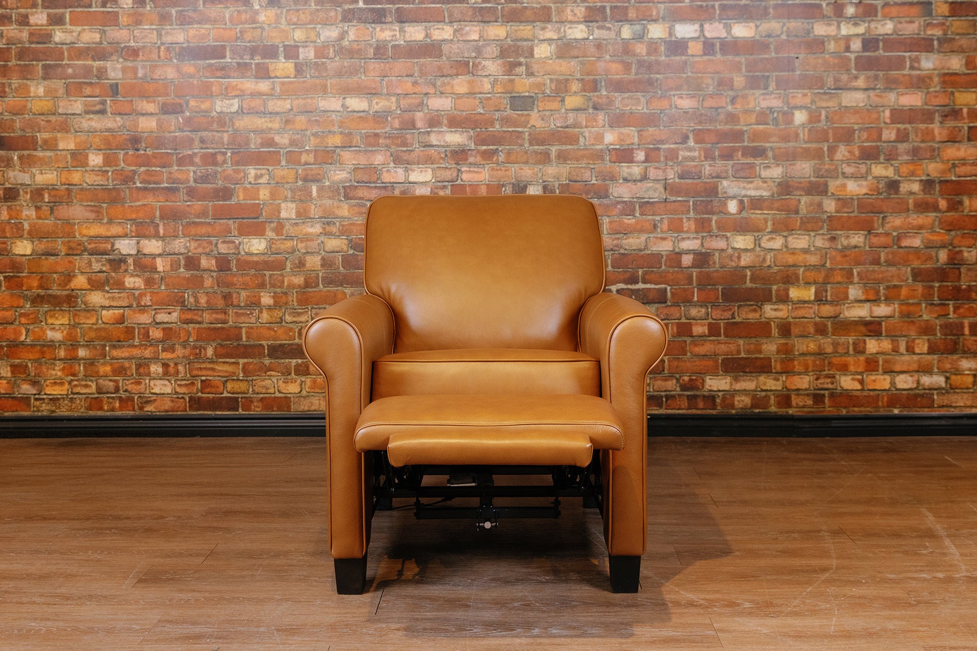 CHICAGO LEATHER POWER RECLINER FLOOR MODEL (SOLD)