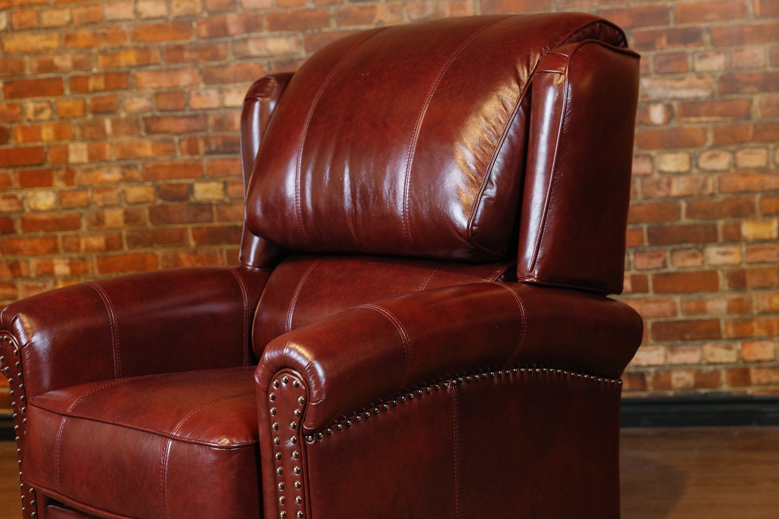 JAMIESON WINGBACK RECLINER FLOOR MODEL oxblood