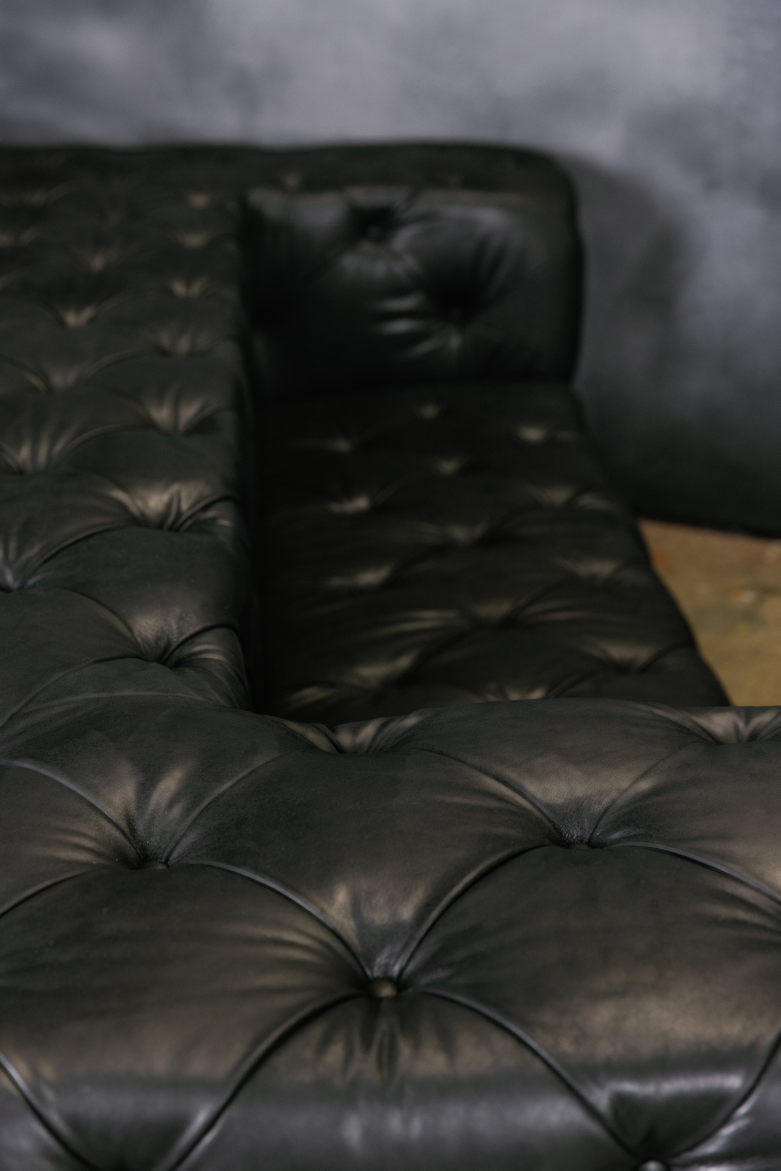 ROYALSOHO  DECADENCE LEATHER SECTIONAL
