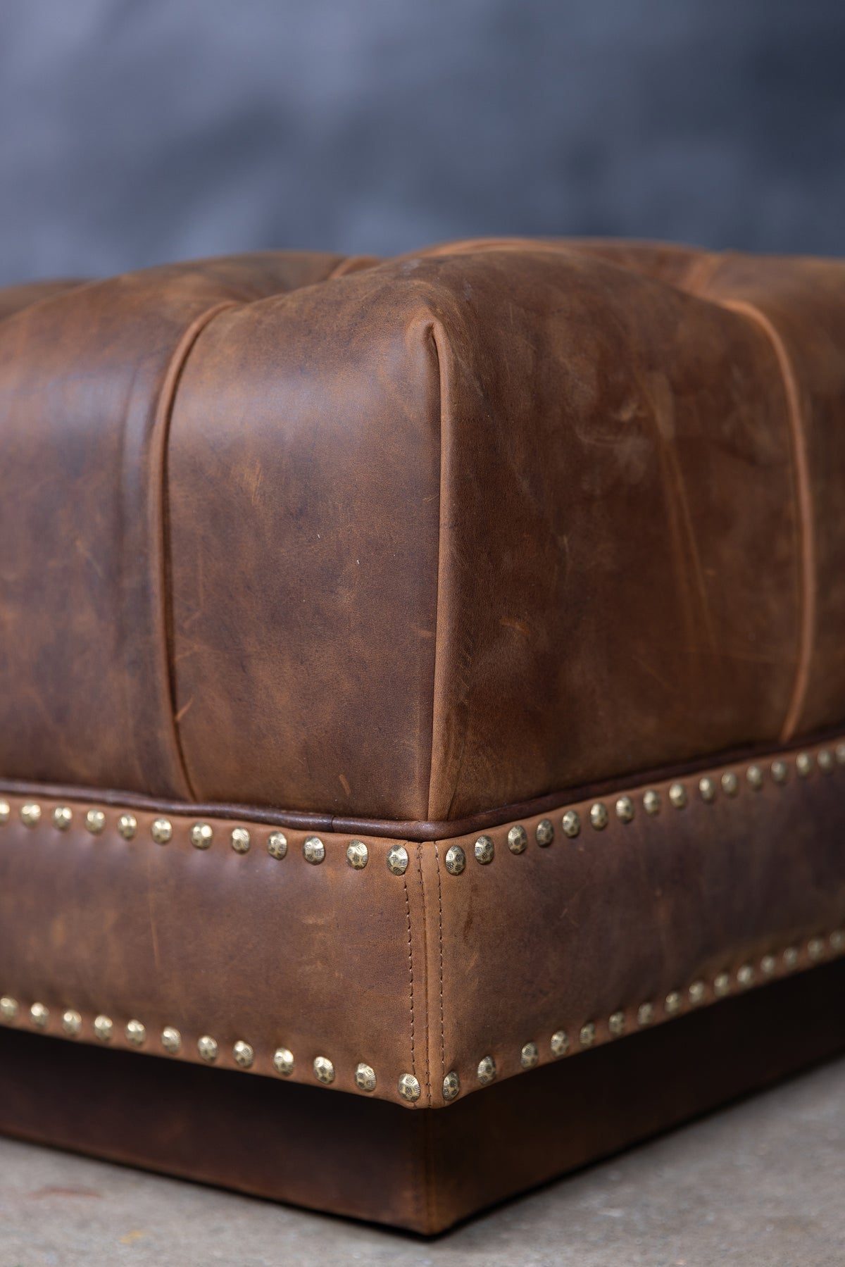 MICHELANGELO LEATHER OTTOMAN