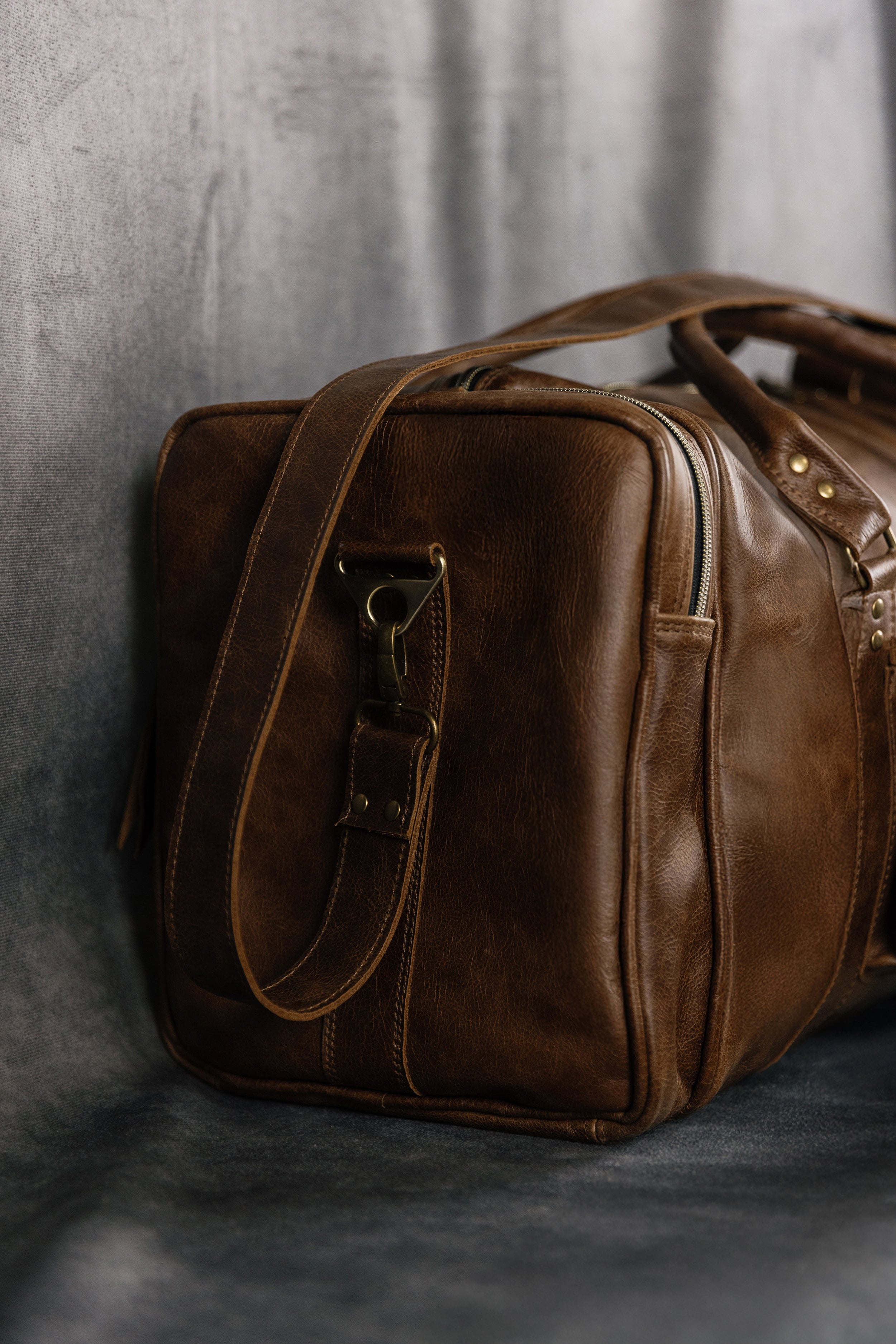 SAC DE VOYAGE EN CUIR MARRON