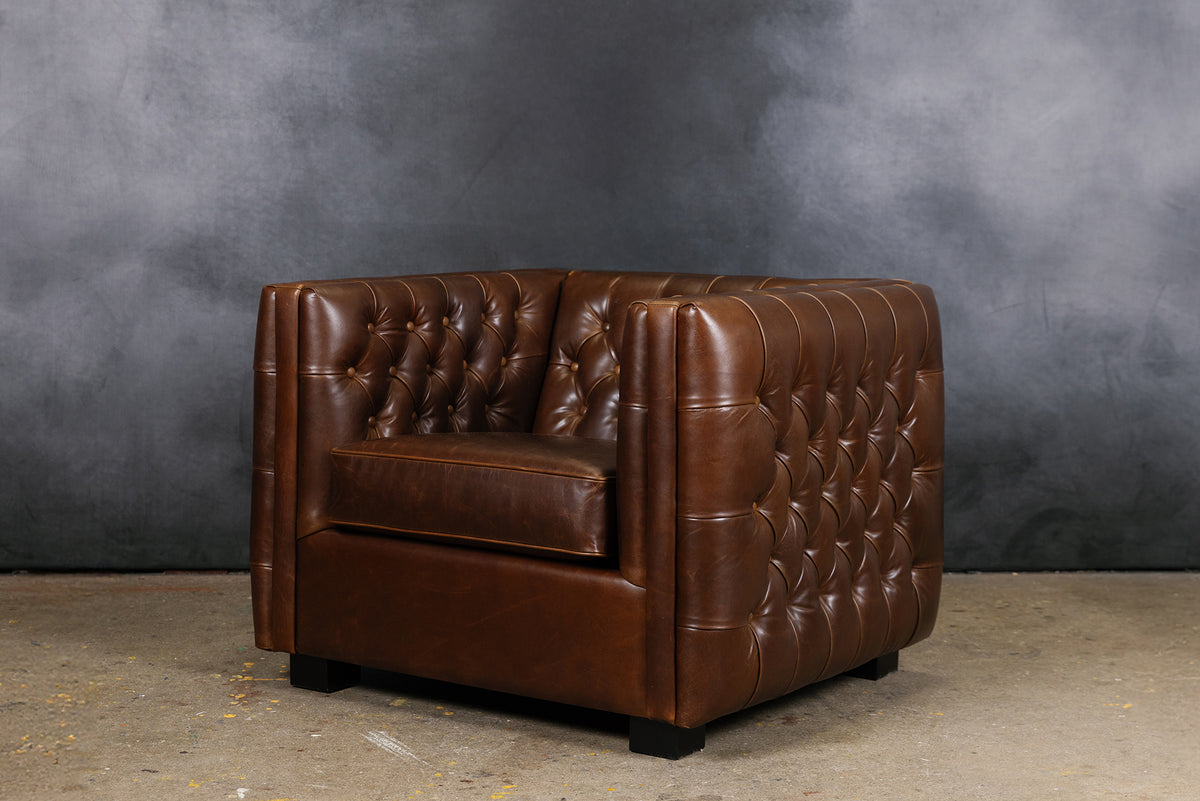 RENAISSANCE LEATHER CHAIR