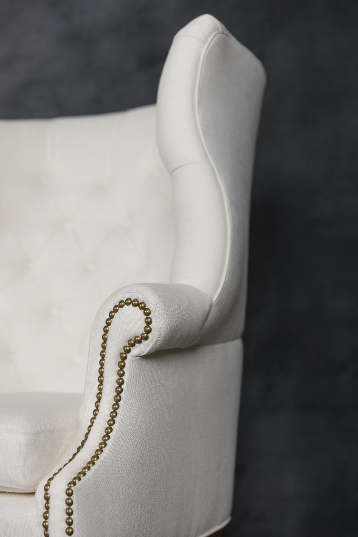 DIANA TUFTED CHAIR