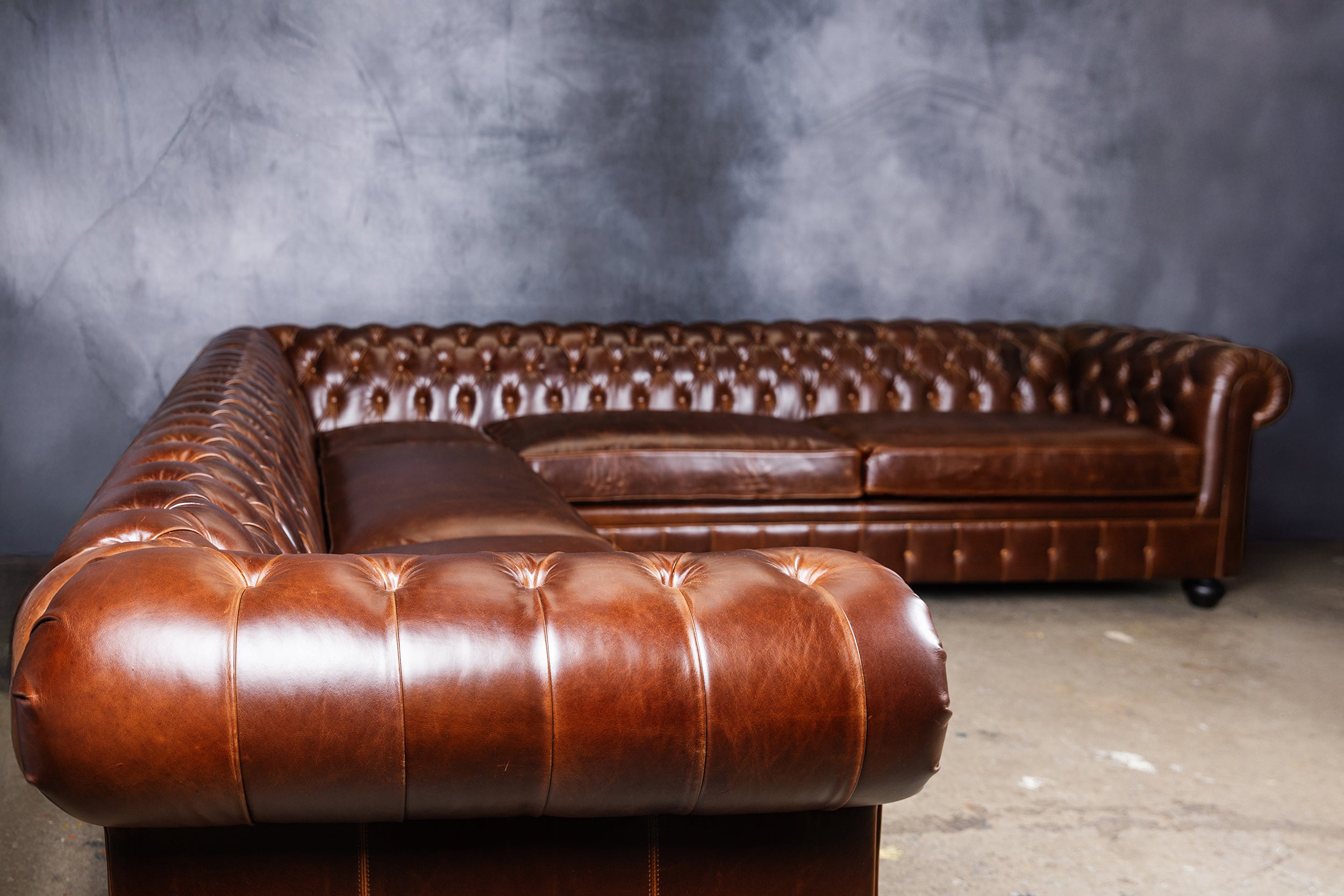 WIMBLEDON LEATHER SECTIONAL
