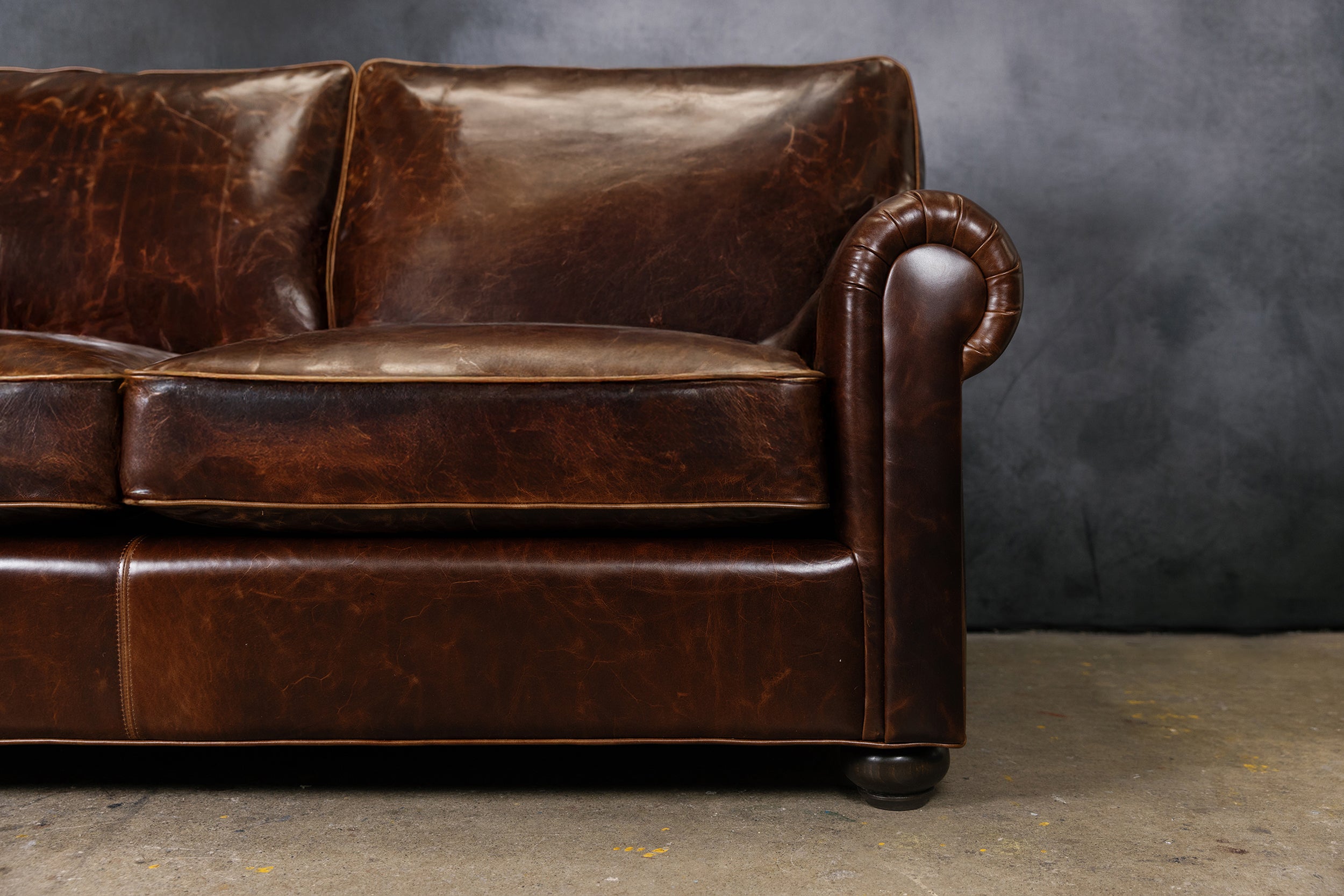 LANNISTER LEATHER SOFA - NOBILITY SERIES